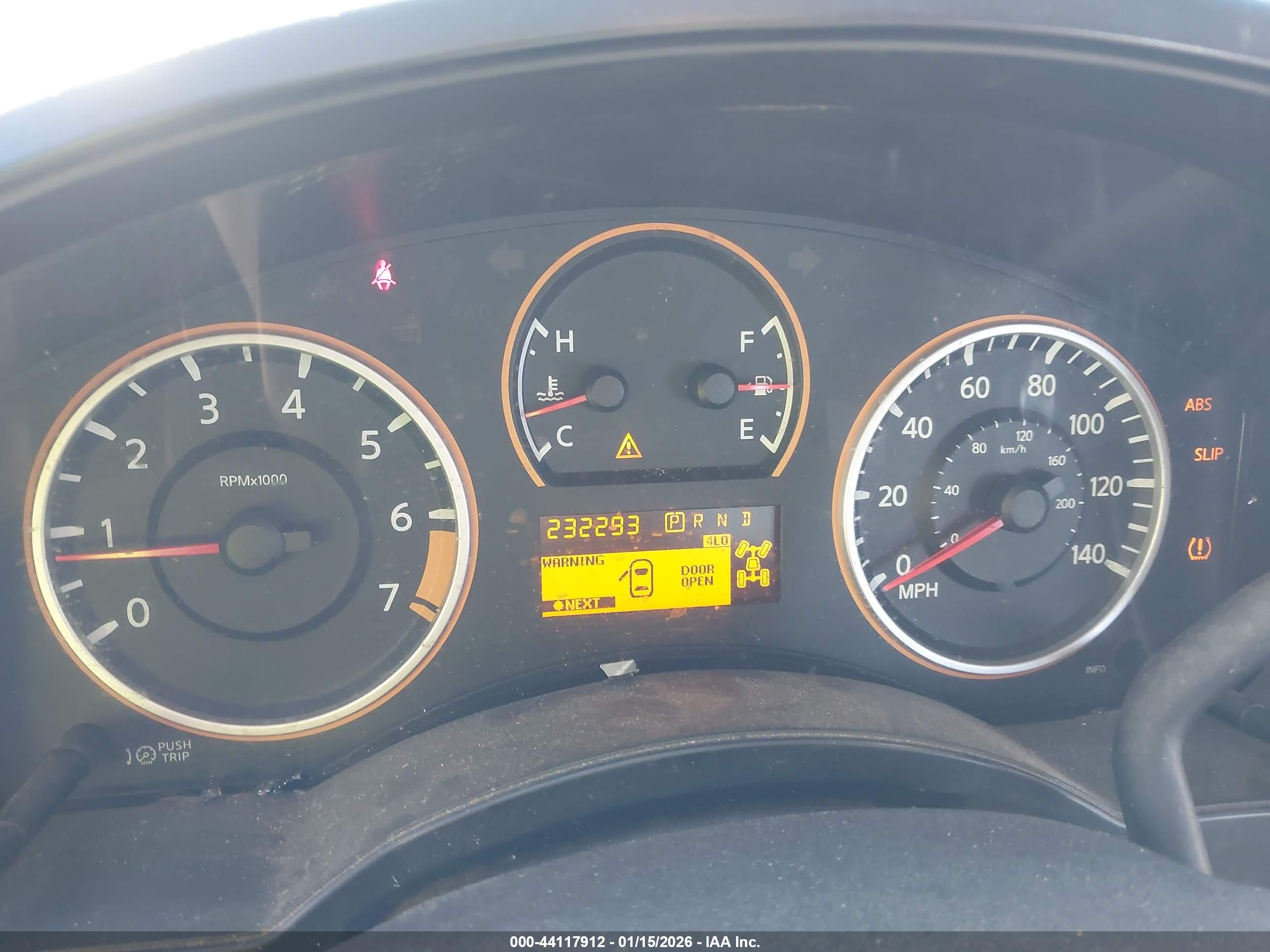 NISSAN TITAN image 7