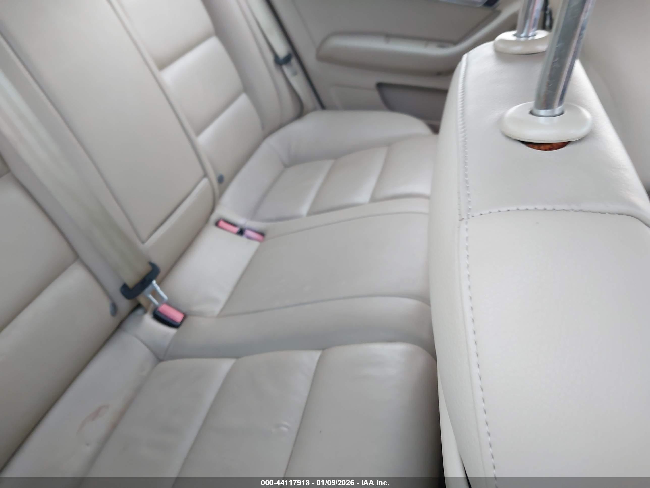 AUDI A6 image 8