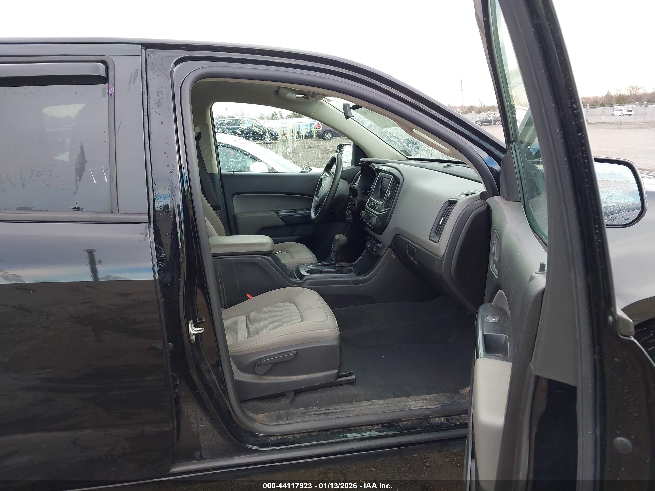 CHEVROLET COLORADO image 5
