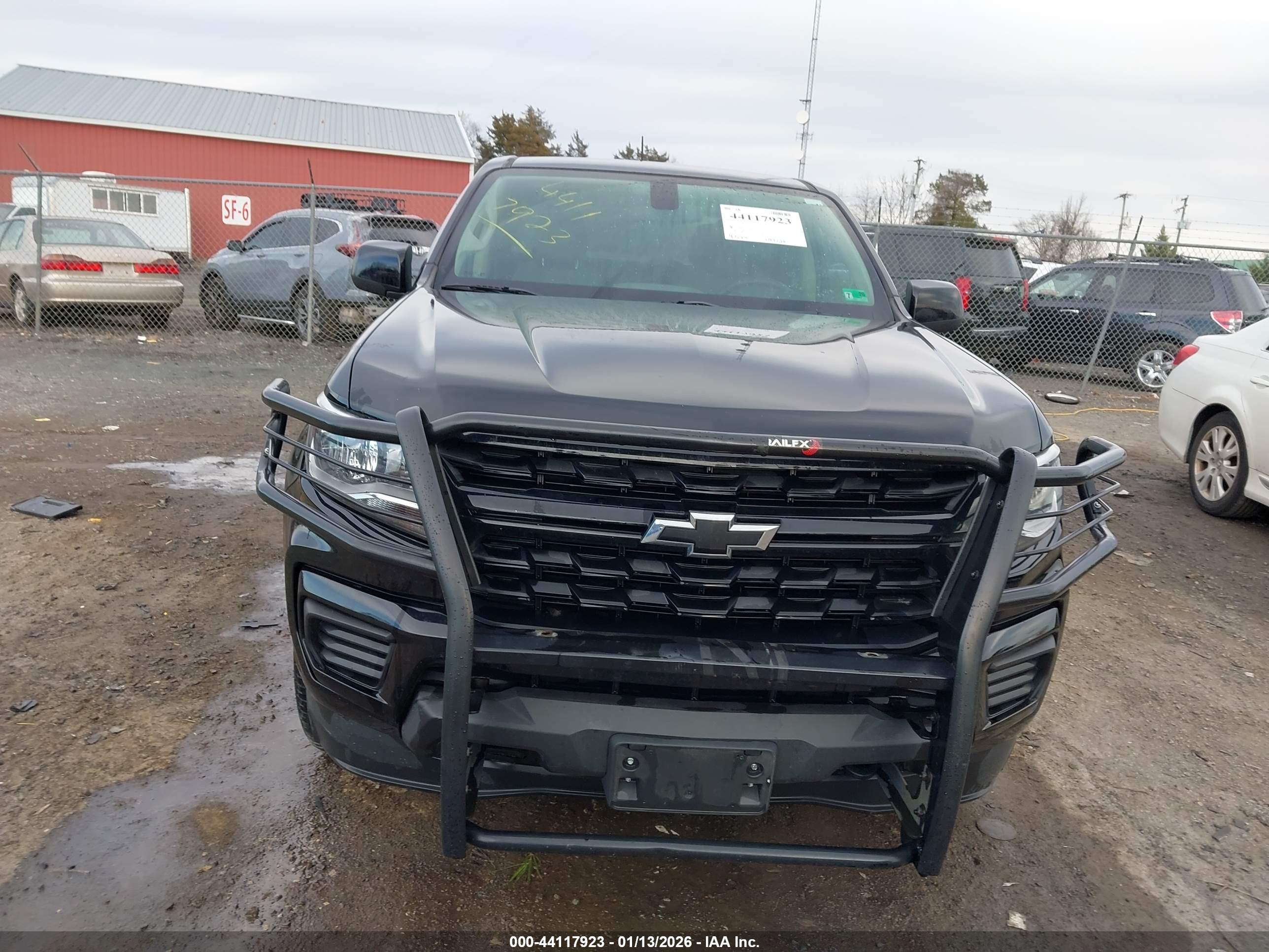 CHEVROLET COLORADO image 6