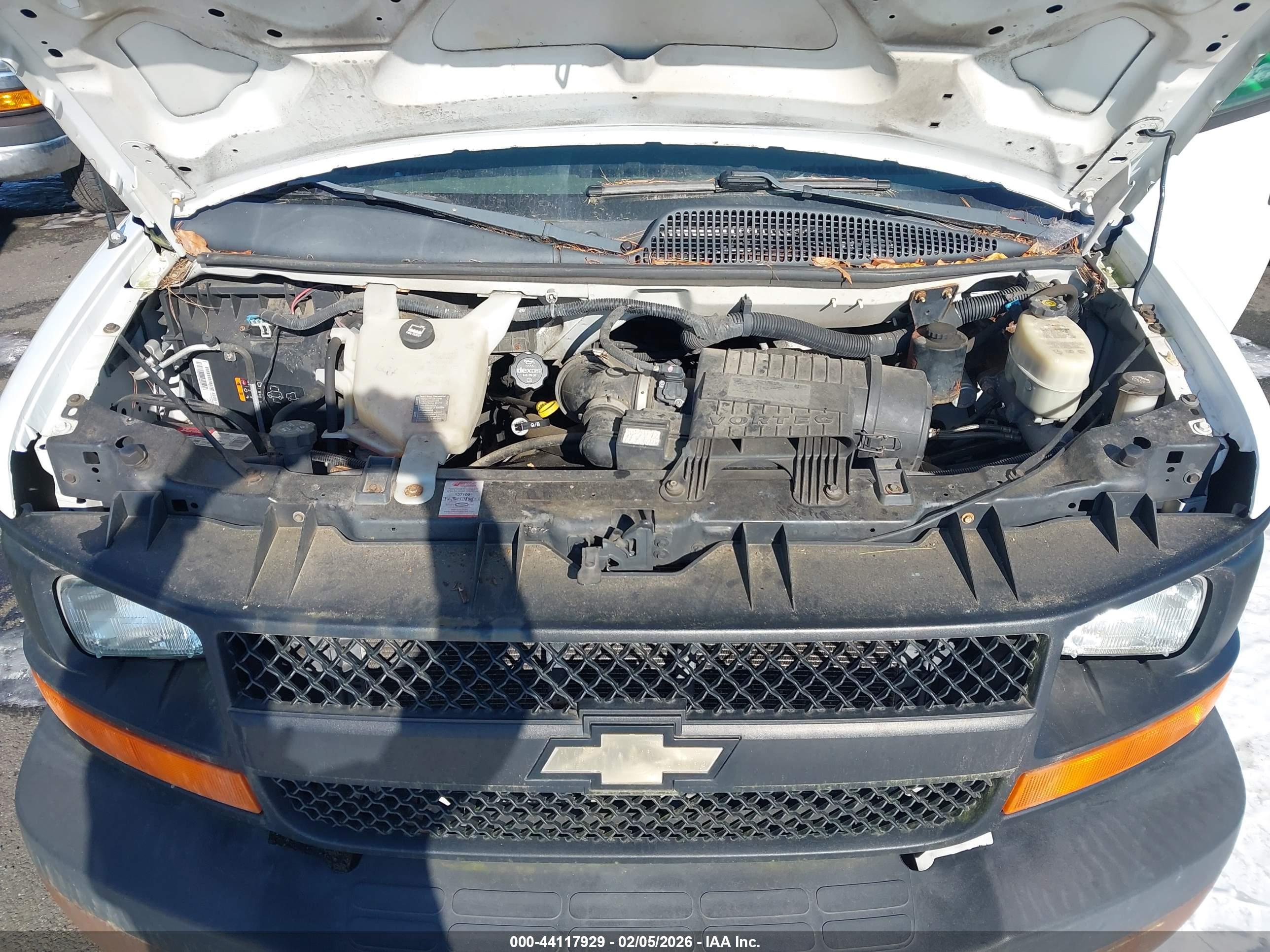 CHEVROLET EXPRESS image 10