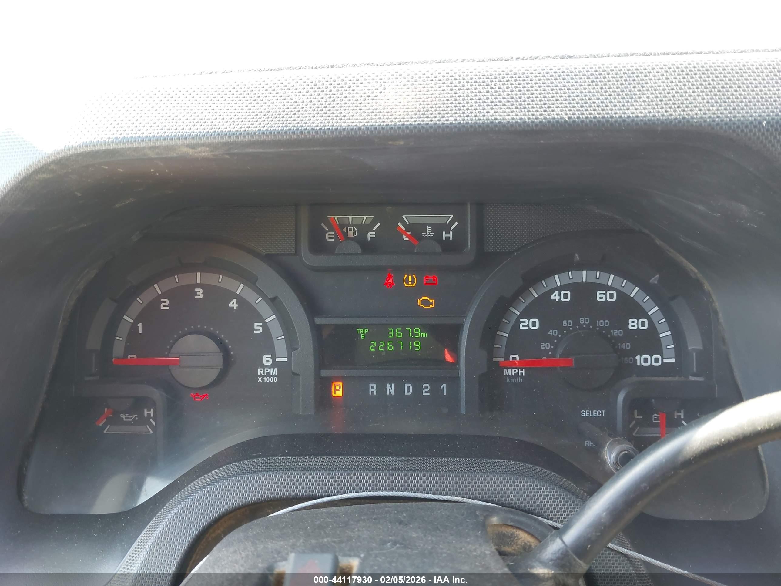 FORD E-250 image 7