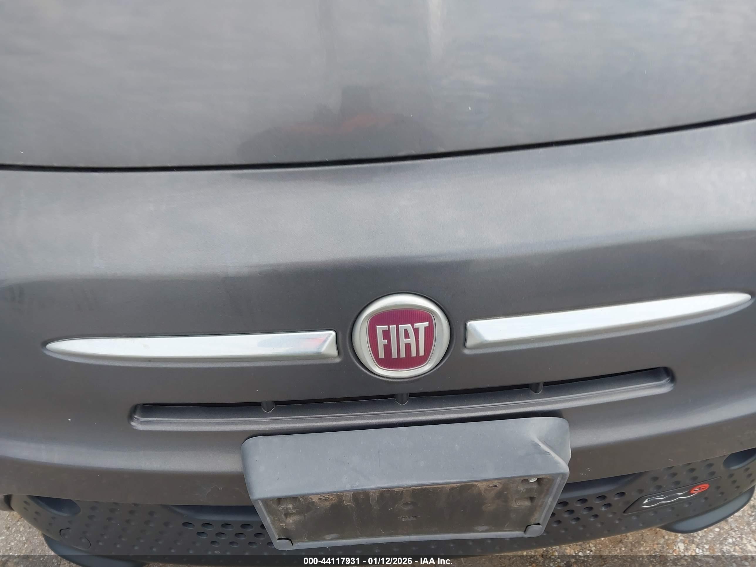 FIAT 500E image 6