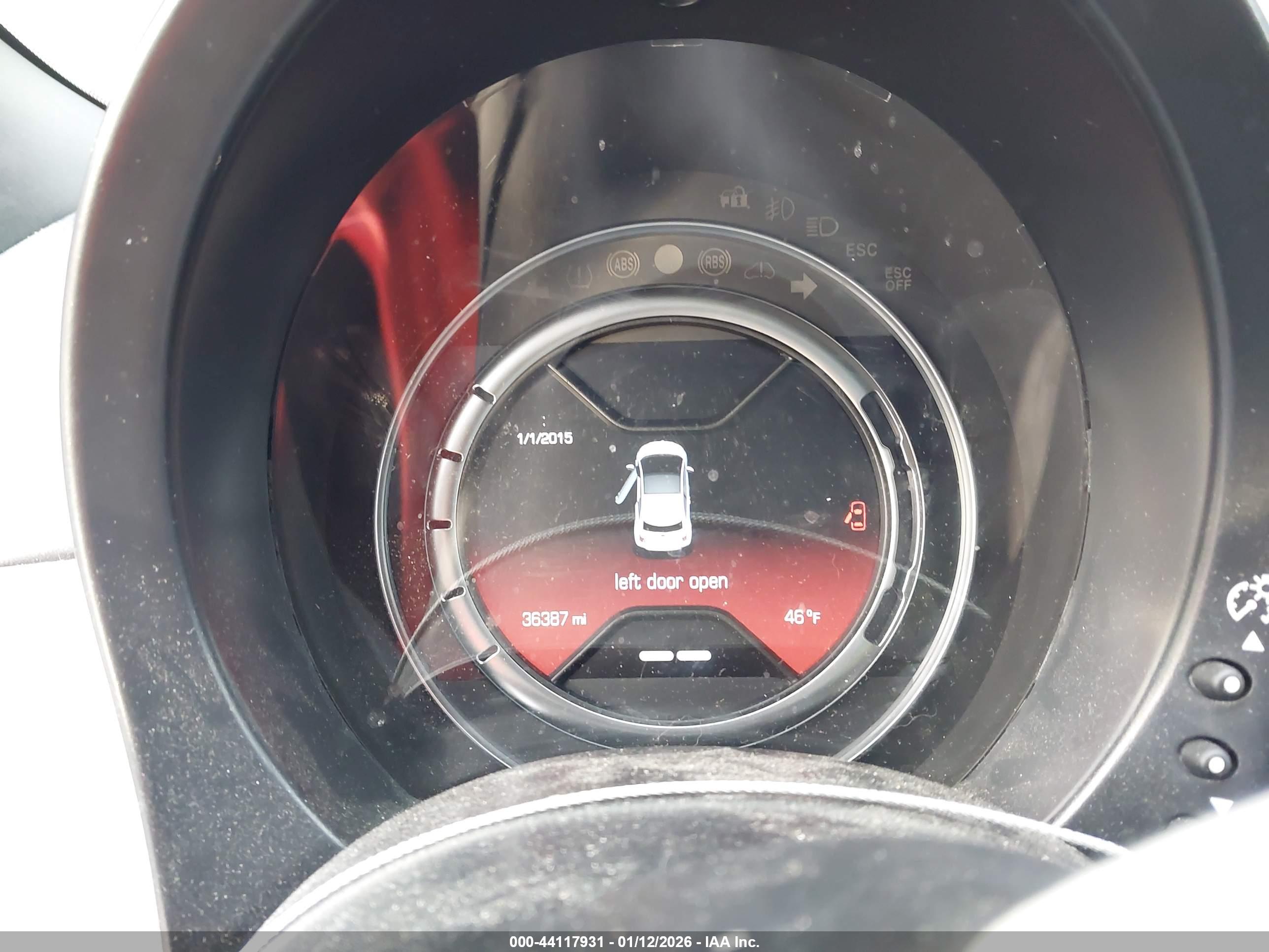 FIAT 500E image 7