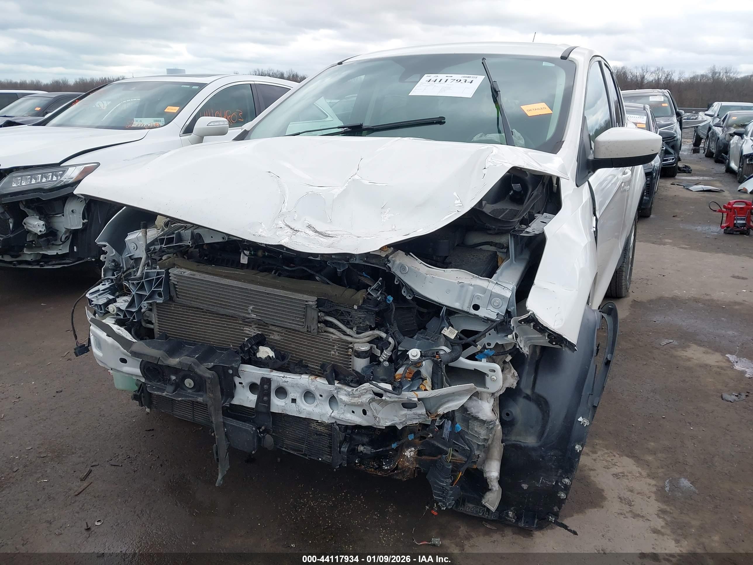FORD ESCAPE image 2