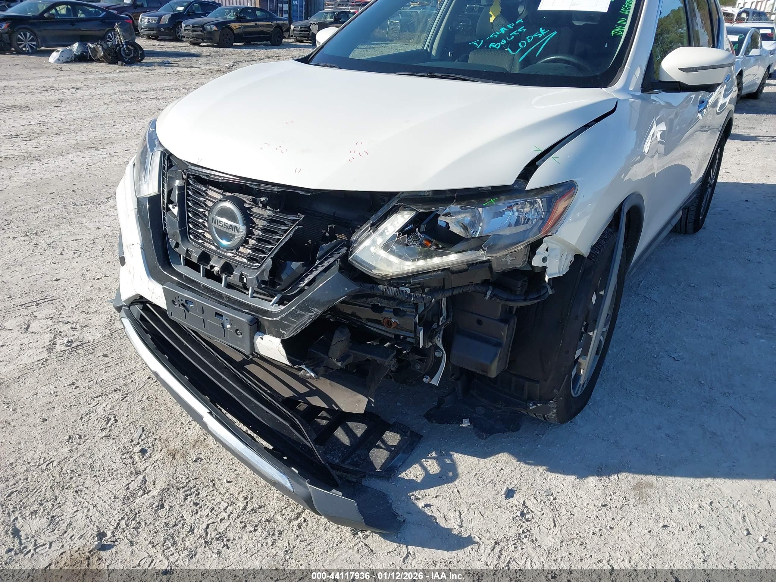 NISSAN ROGUE image 6