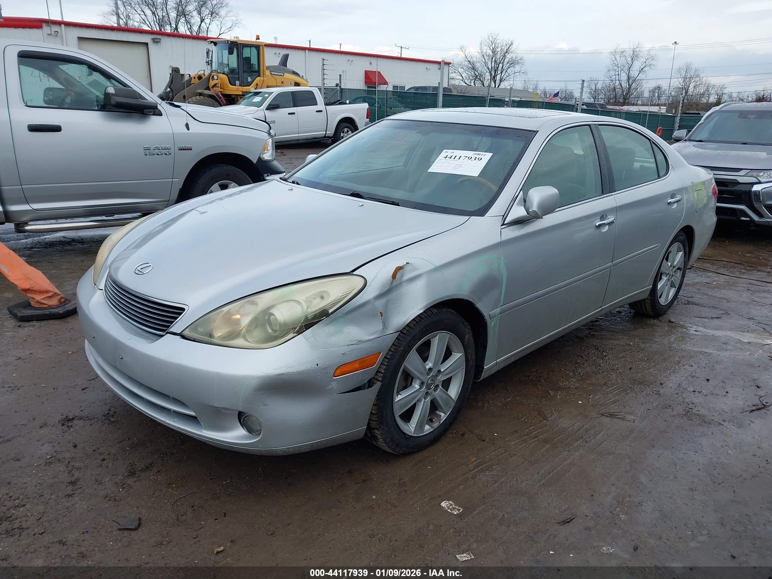 LEXUS ES image 2