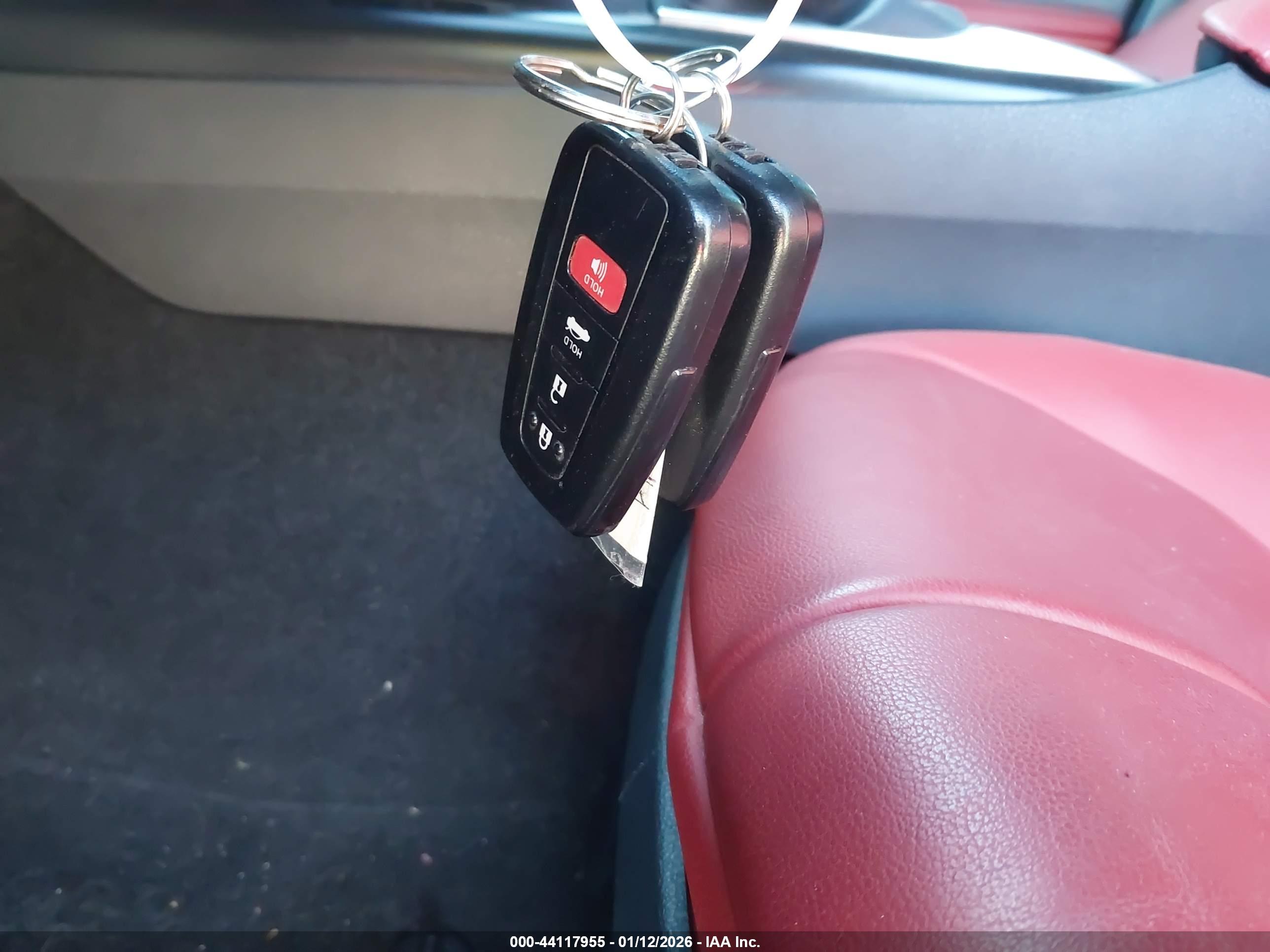 TOYOTA CAMRY image 11