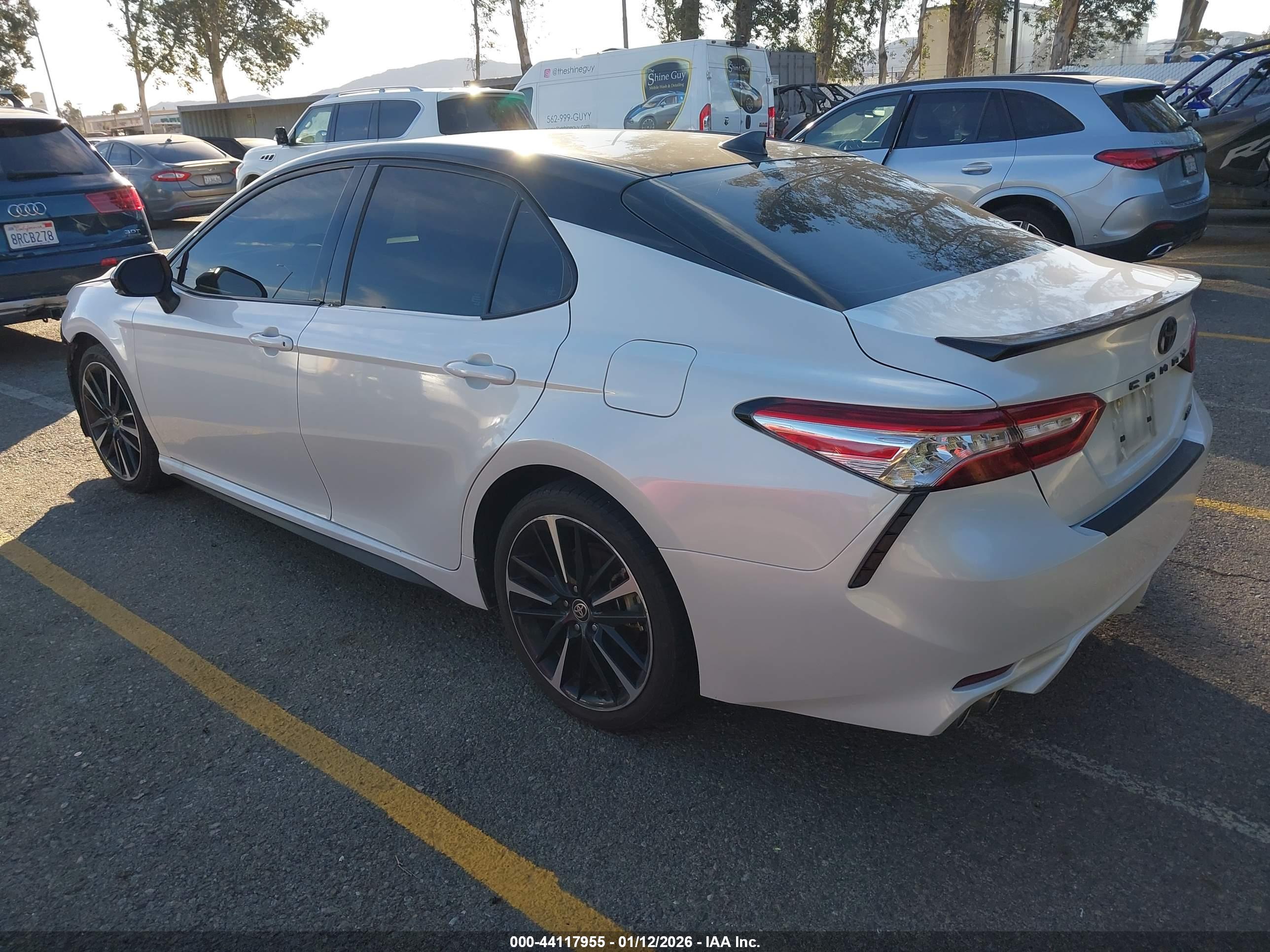 TOYOTA CAMRY image 3