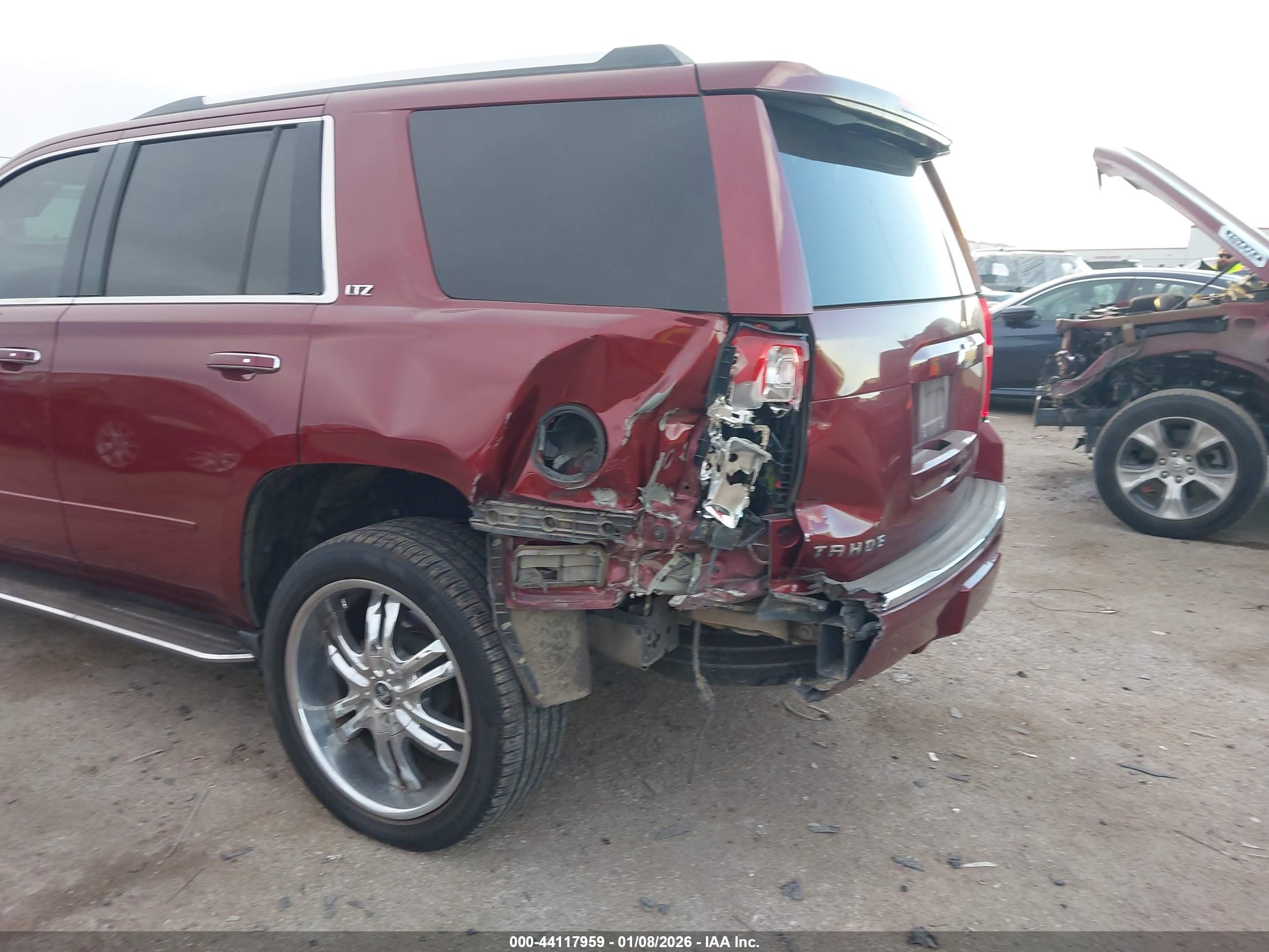 CHEVROLET TAHOE image 6