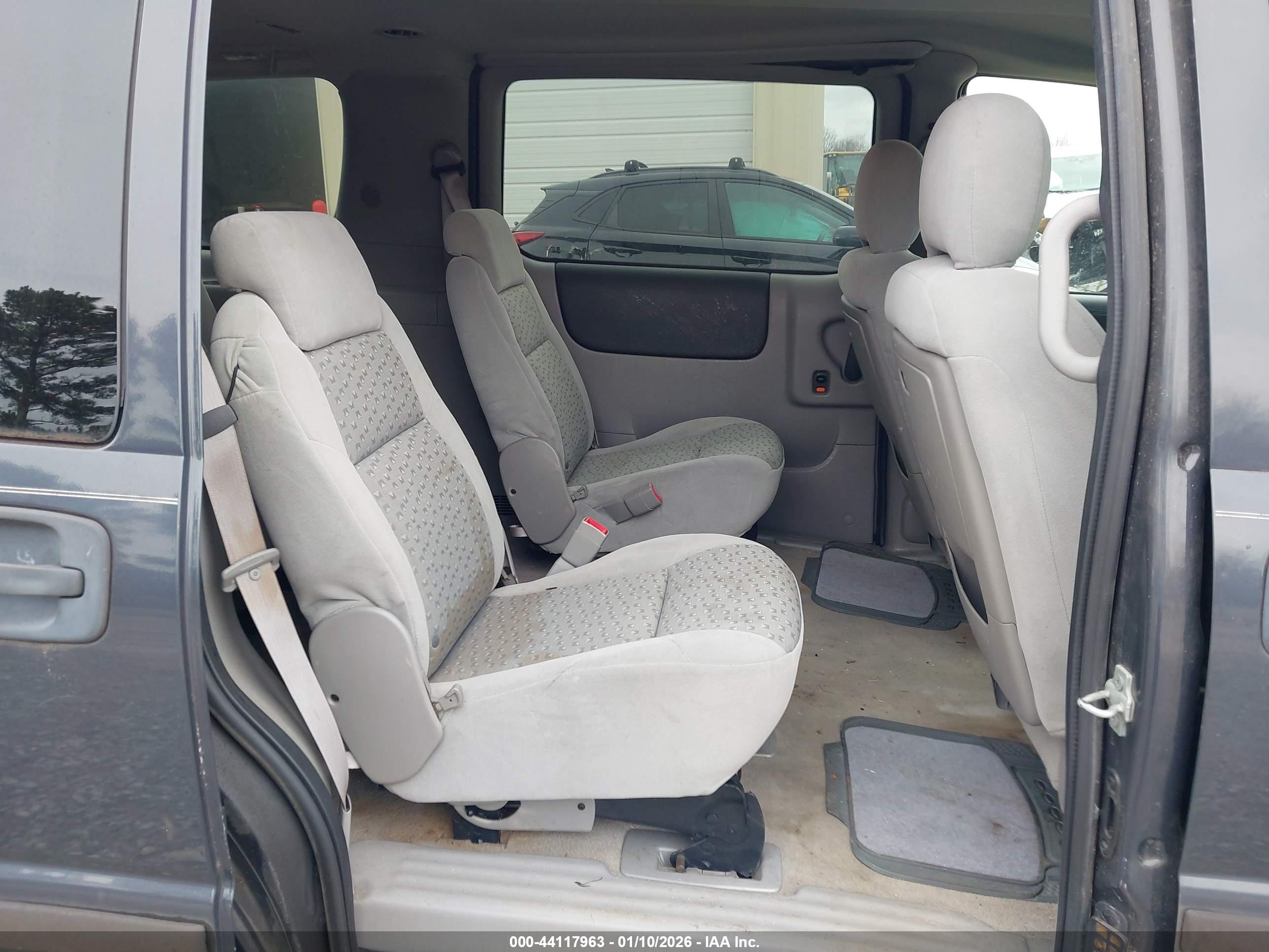 CHEVROLET UPLANDER image 8