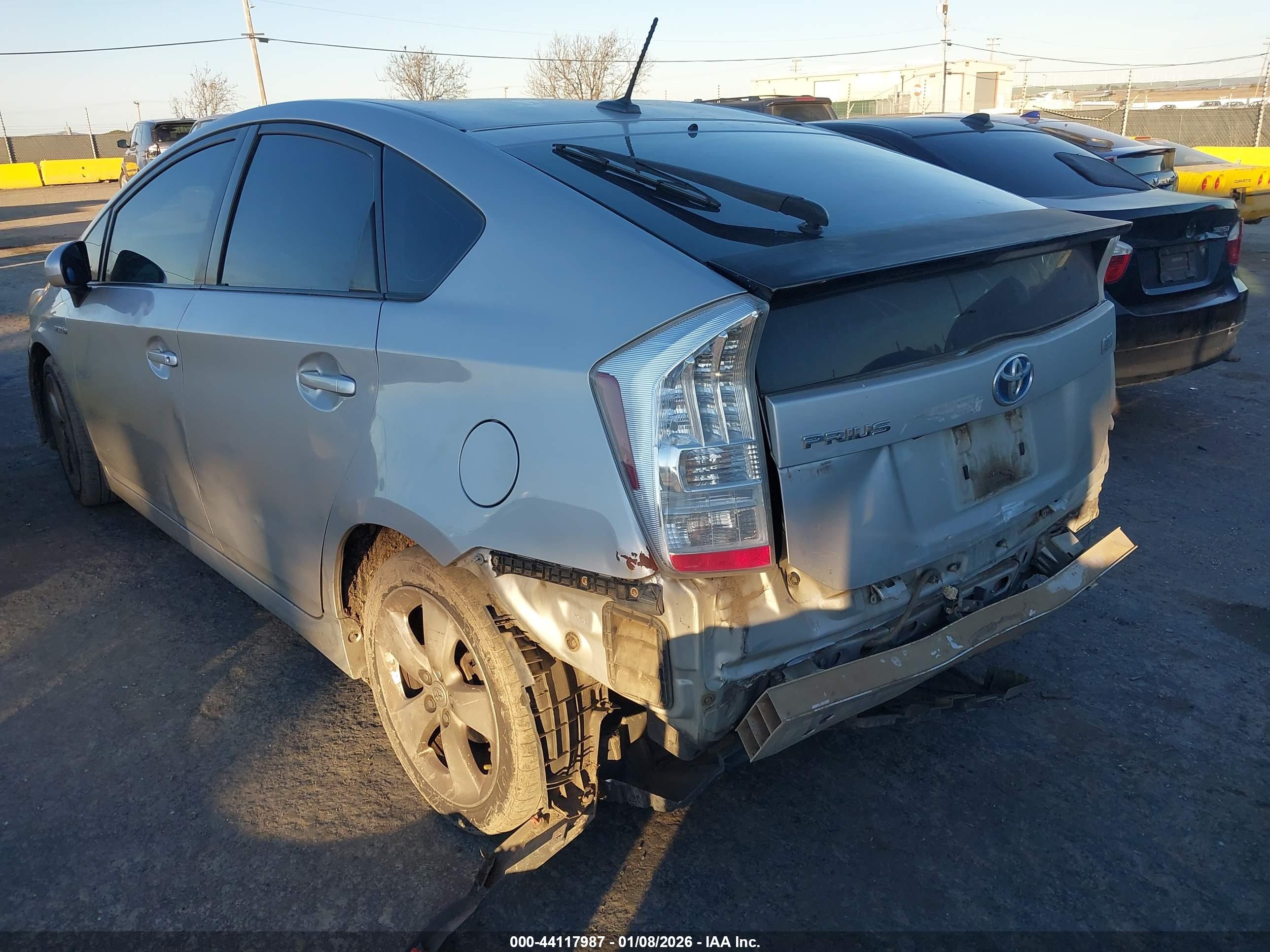 TOYOTA PRIUS image 3