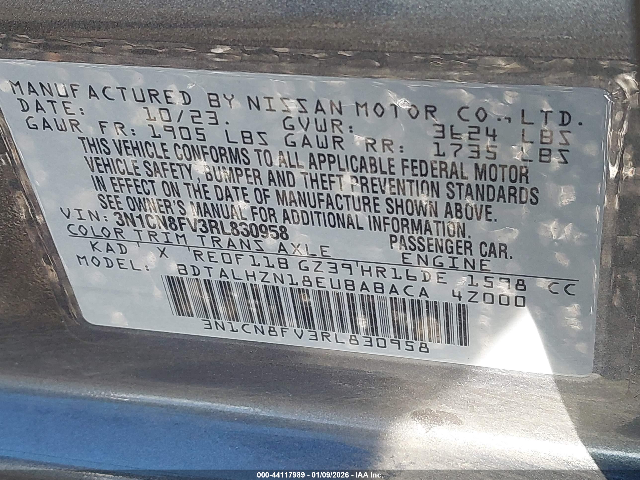 NISSAN VERSA image 9