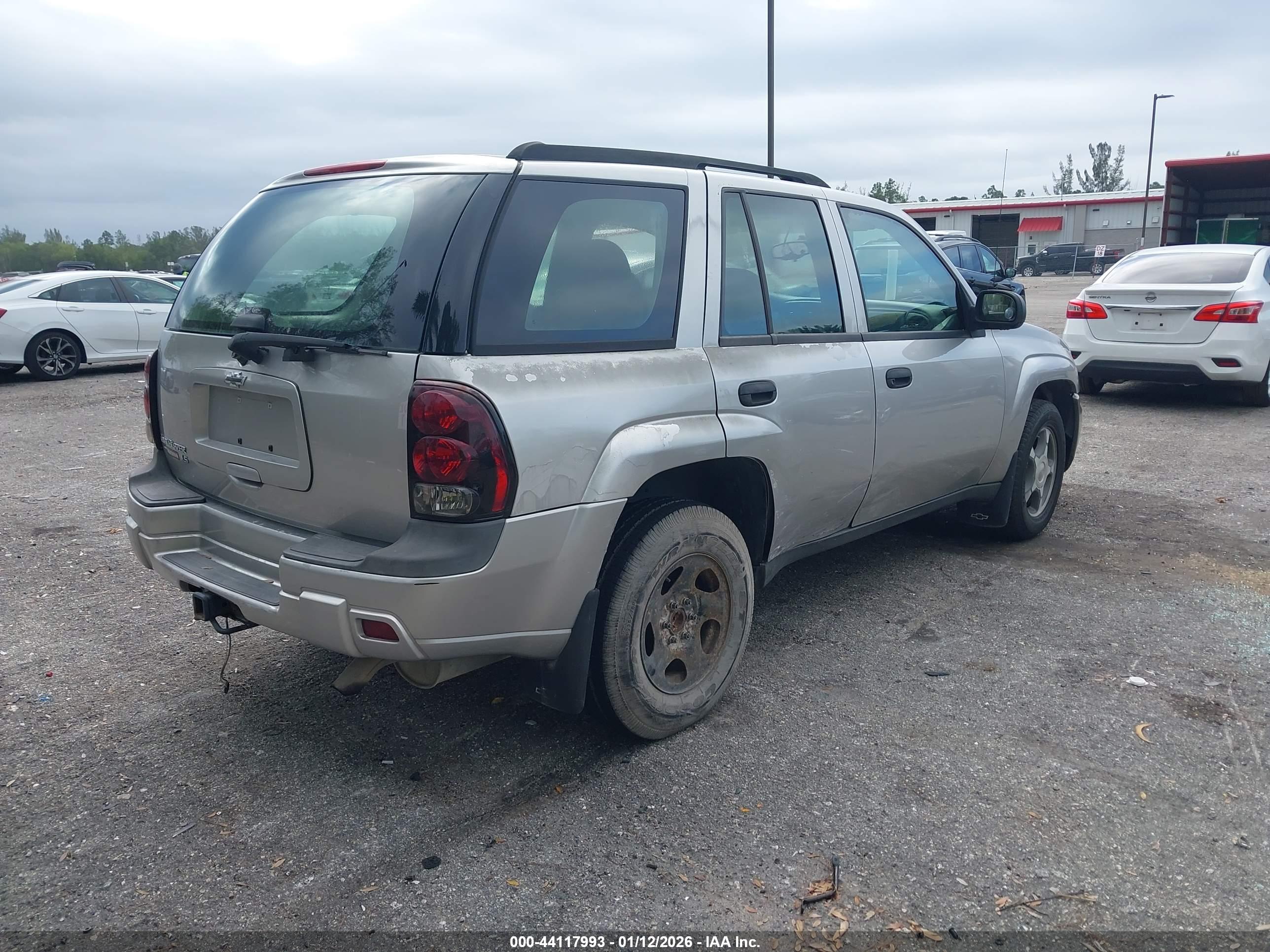 CHEVROLET TRAILBLAZER image 4
