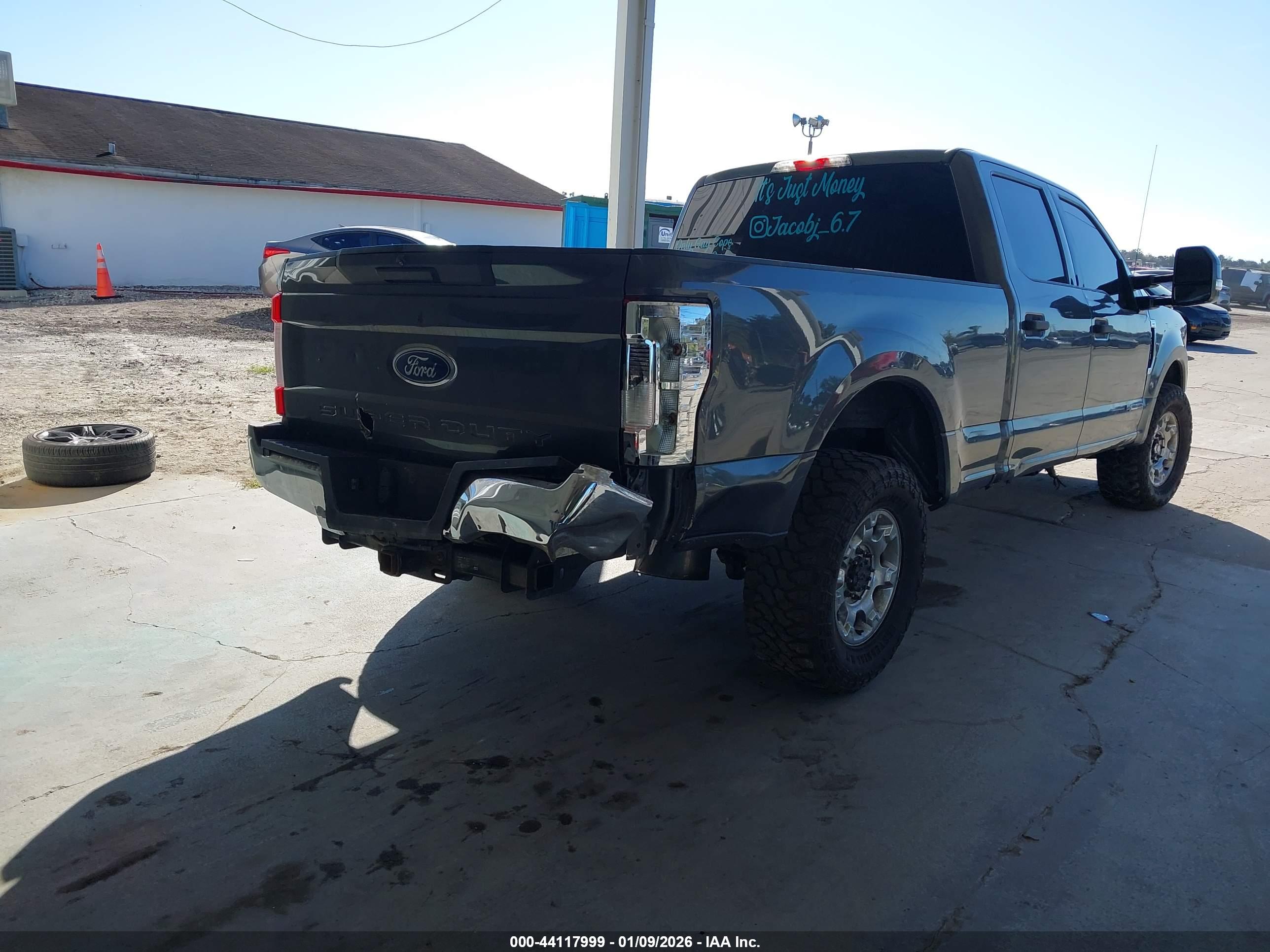 FORD F-250 image 4