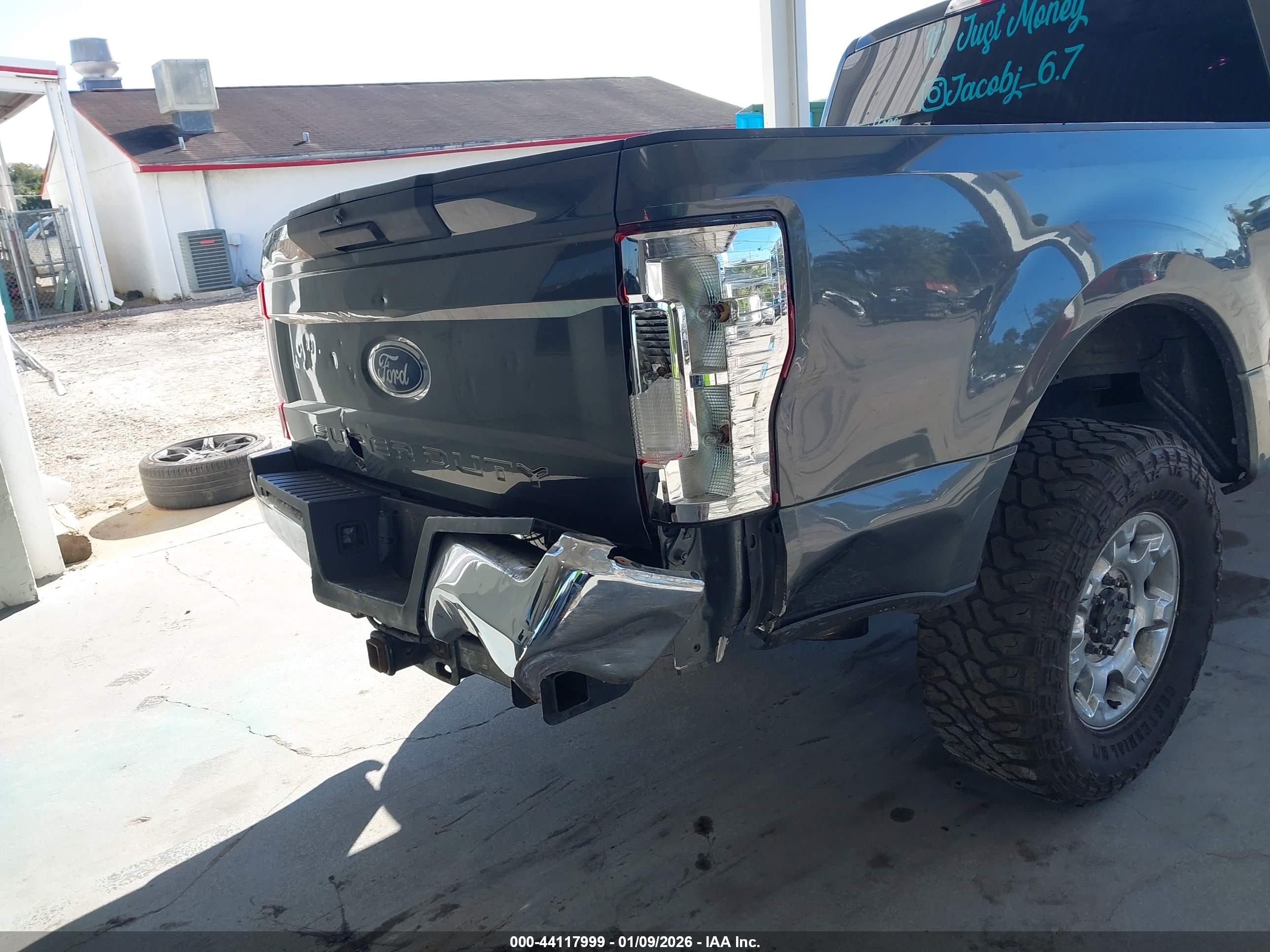 FORD F-250 image 6