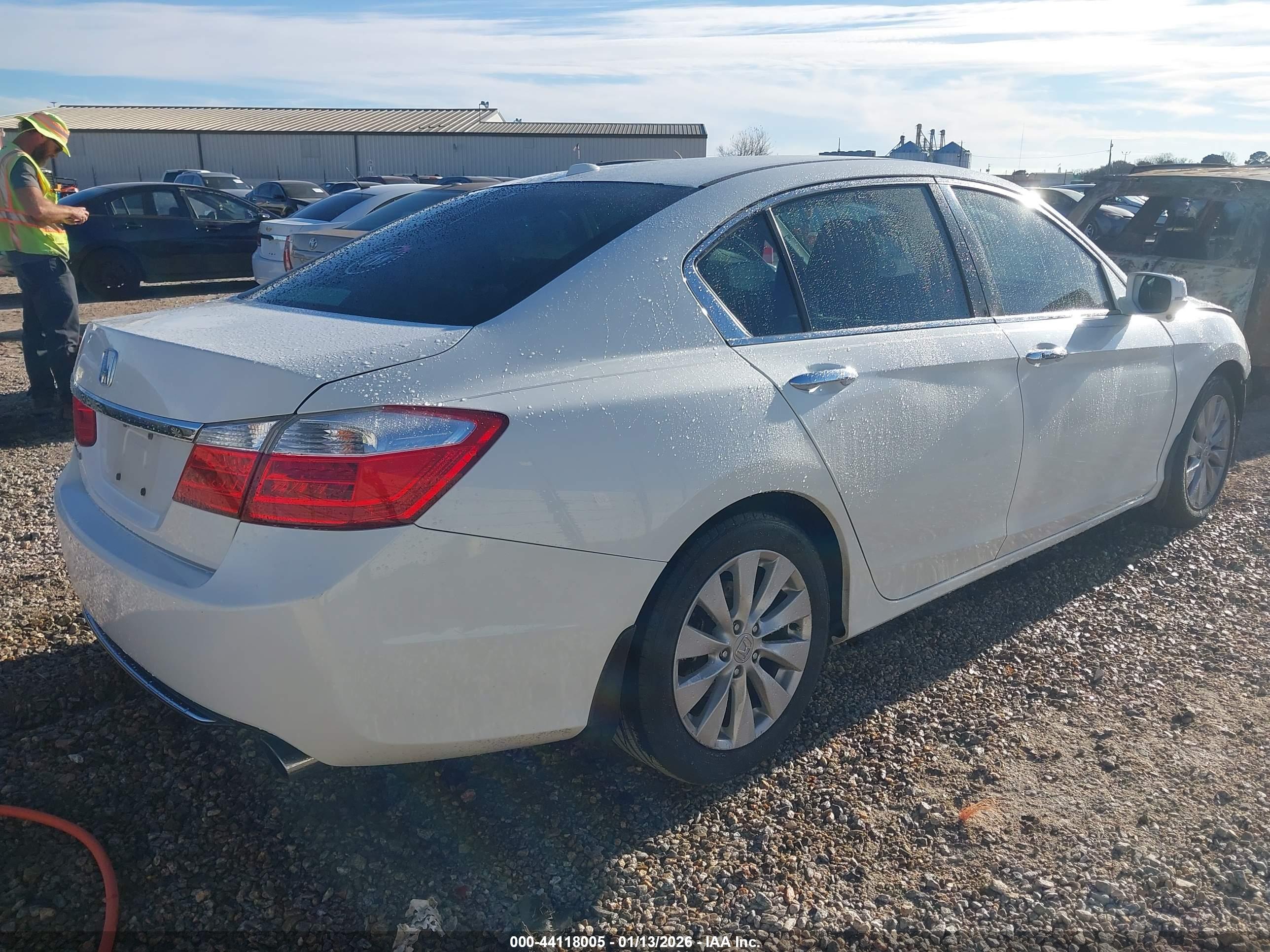 HONDA ACCORD image 4