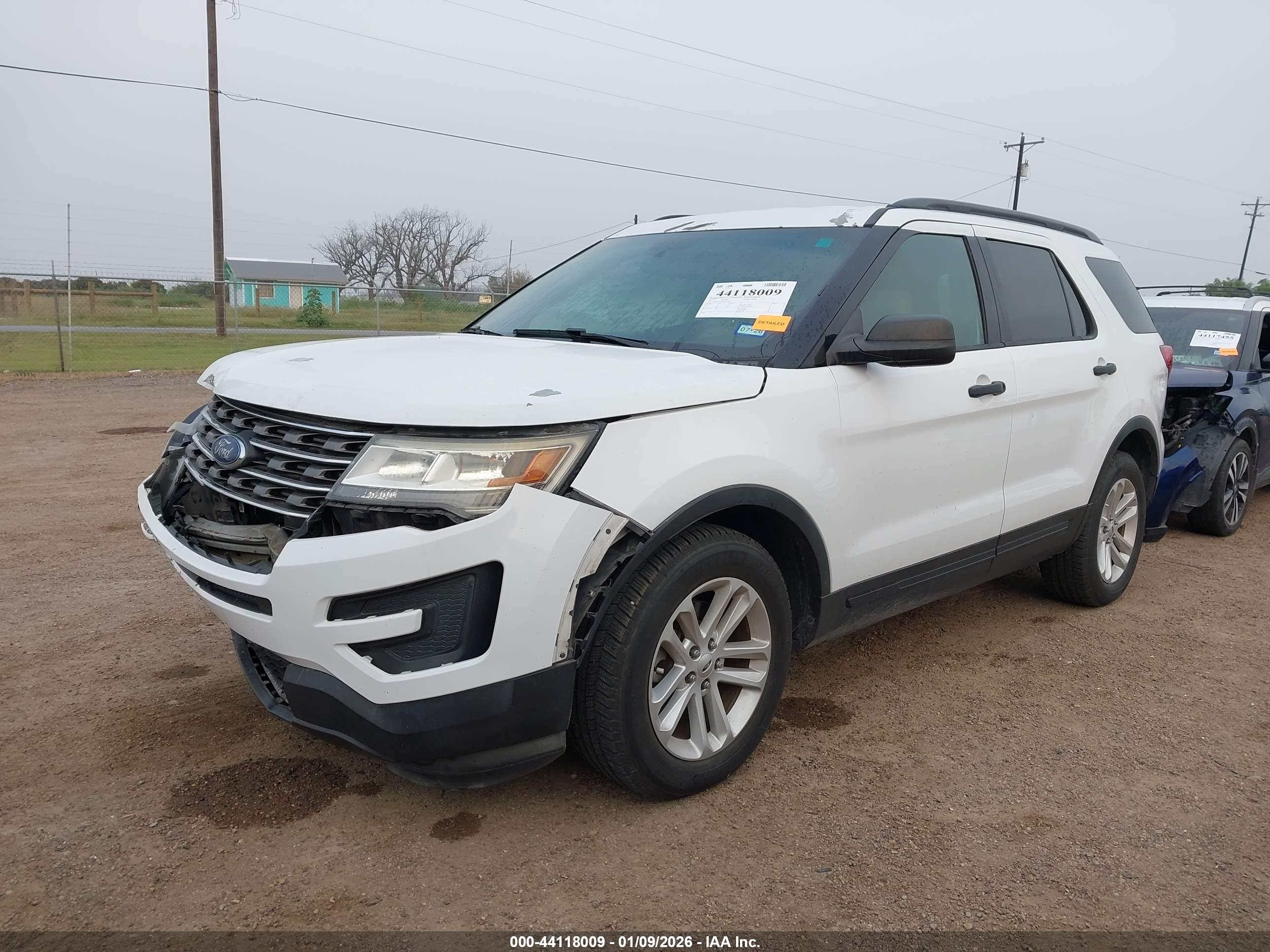 FORD EXPLORER image 2