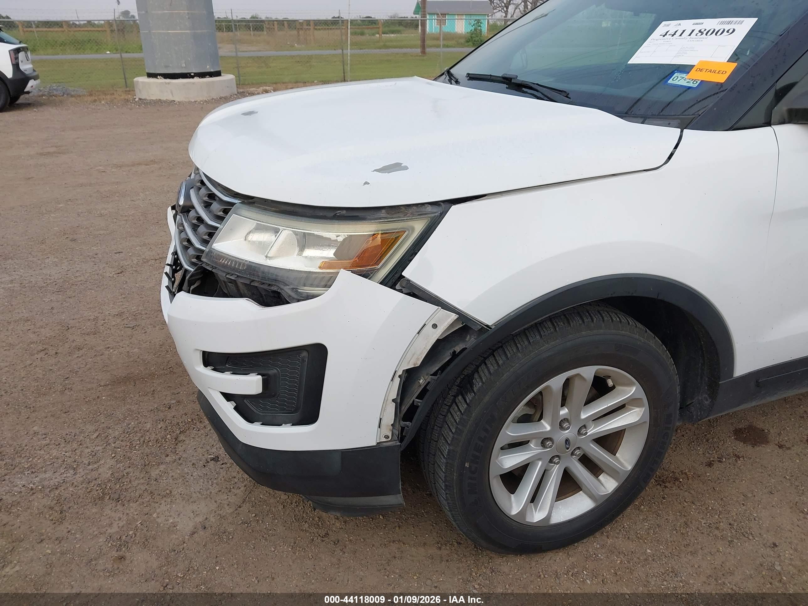 FORD EXPLORER image 6