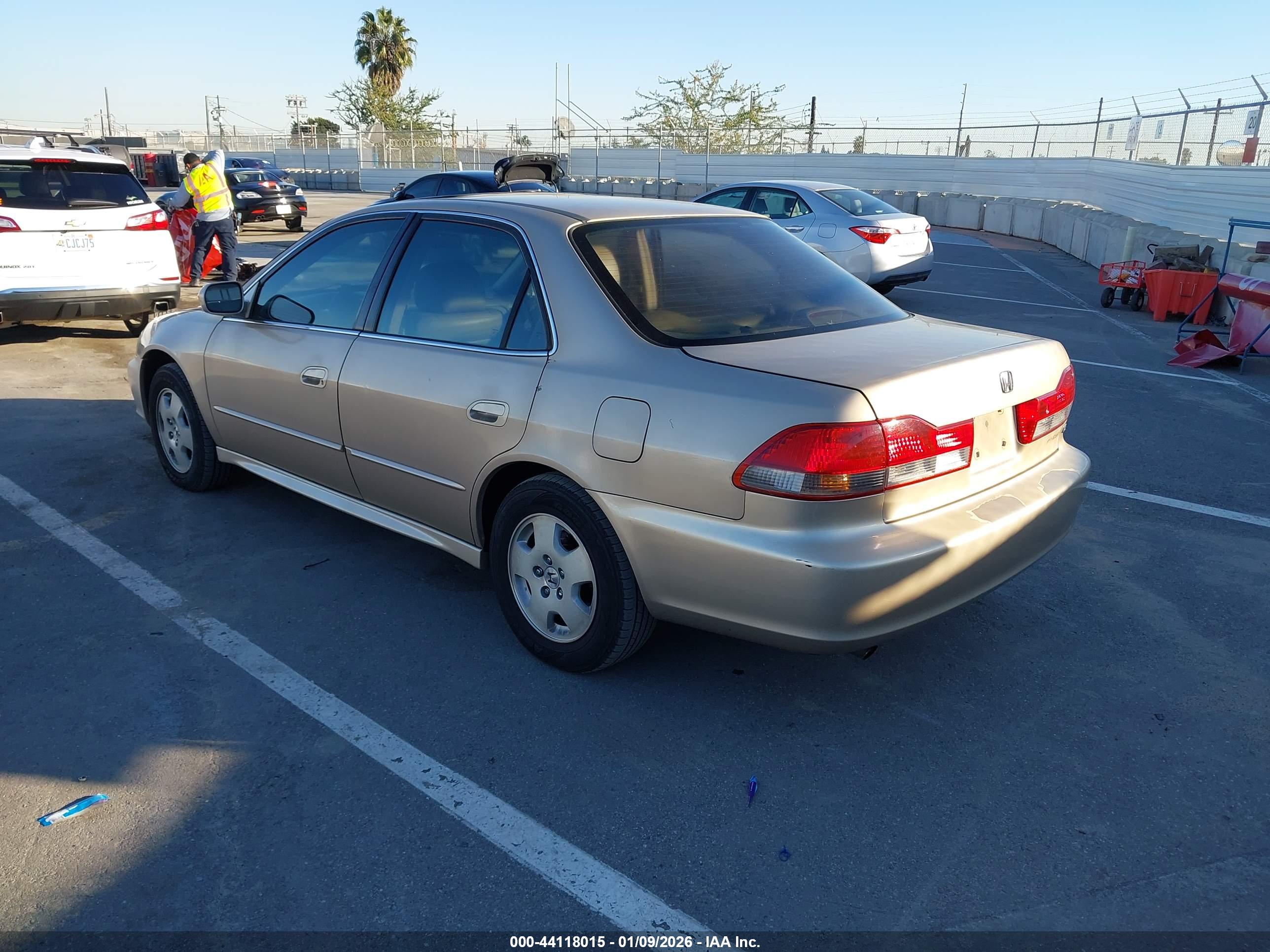 HONDA ACCORD image 3
