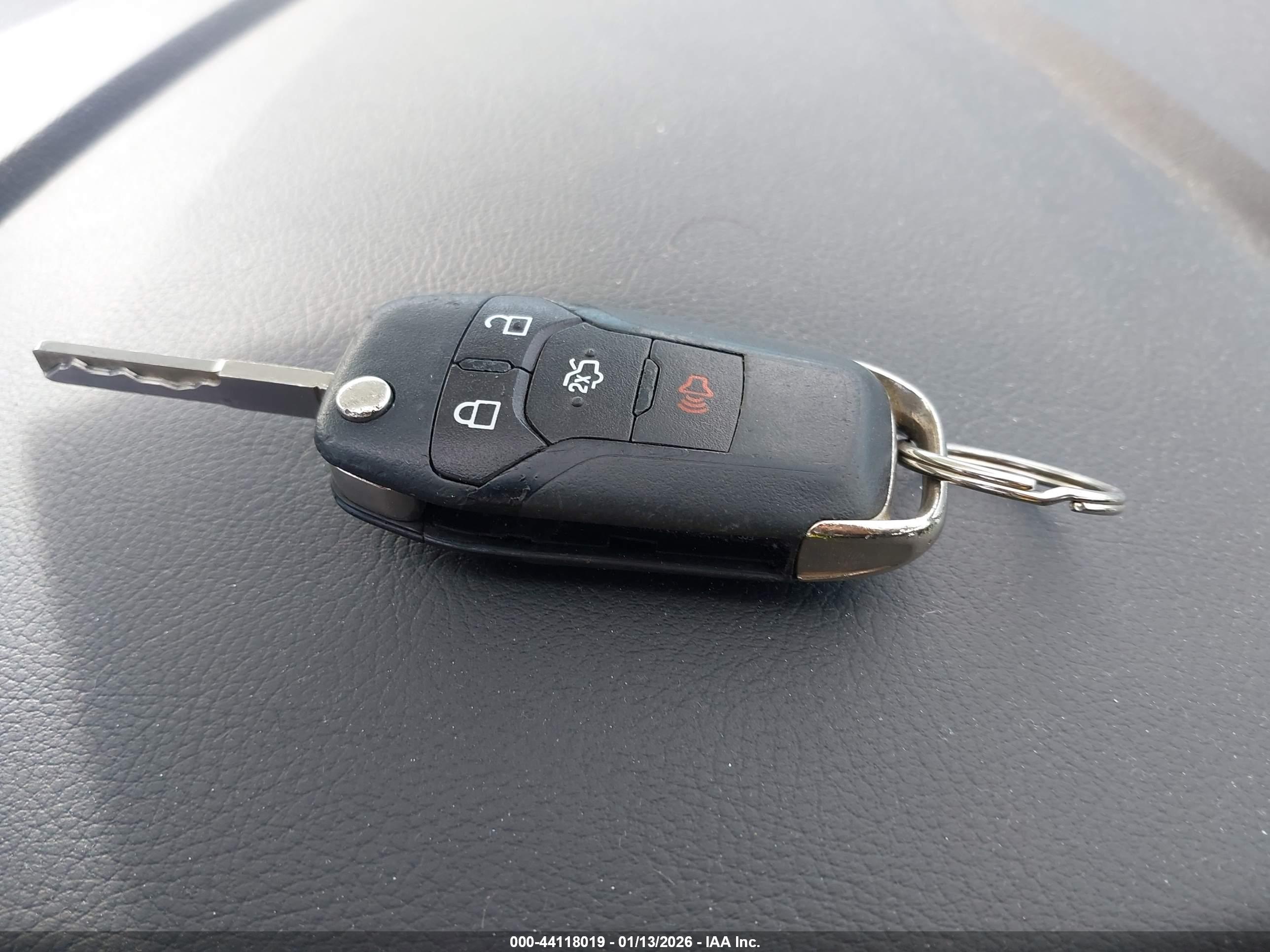 FORD FUSION image 11