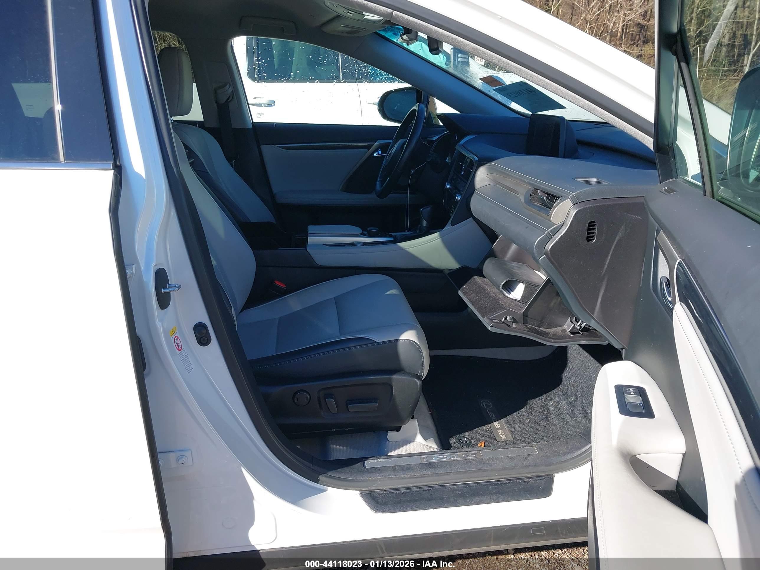 LEXUS RX image 5