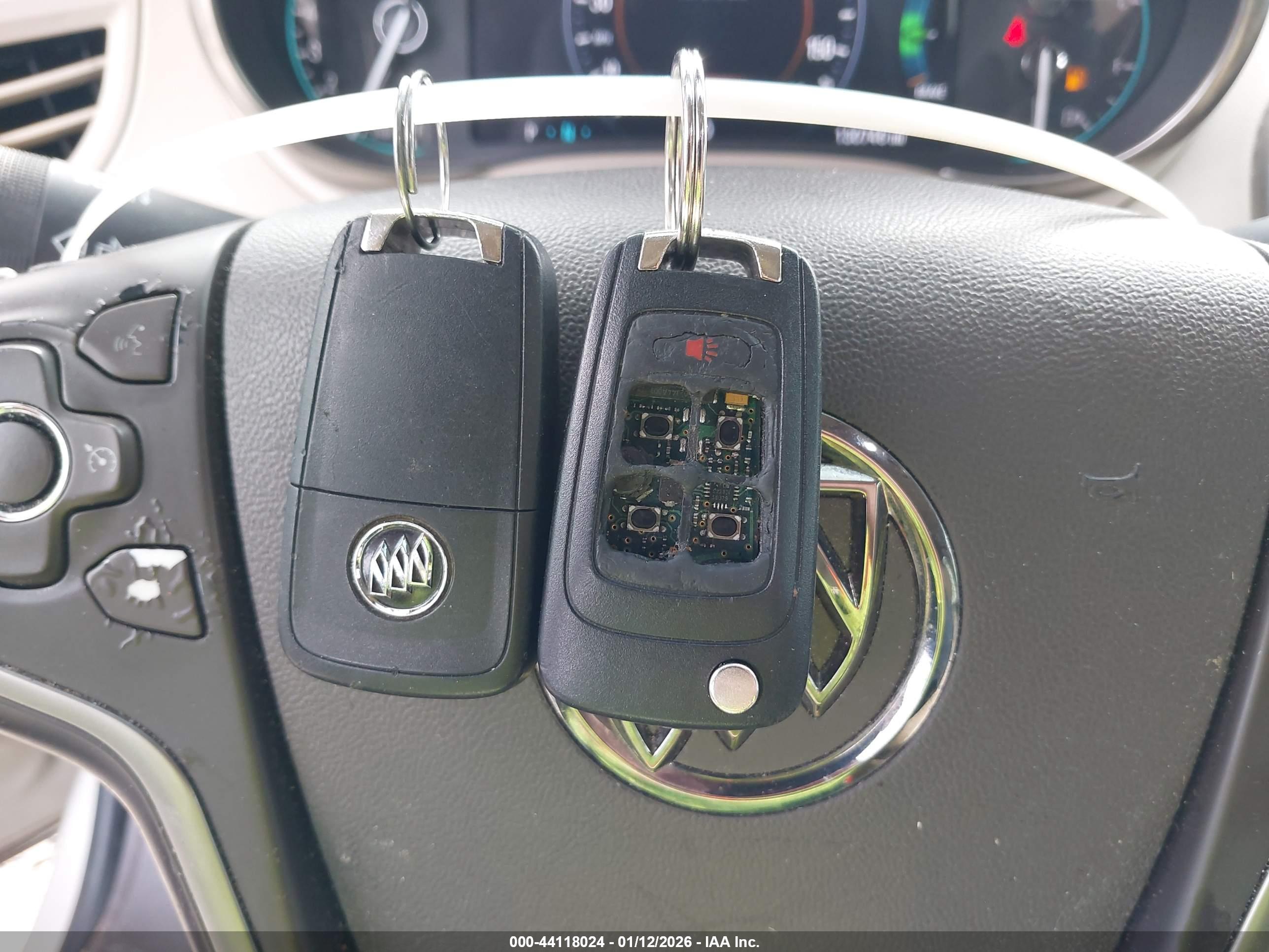 BUICK LACROSSE image 11