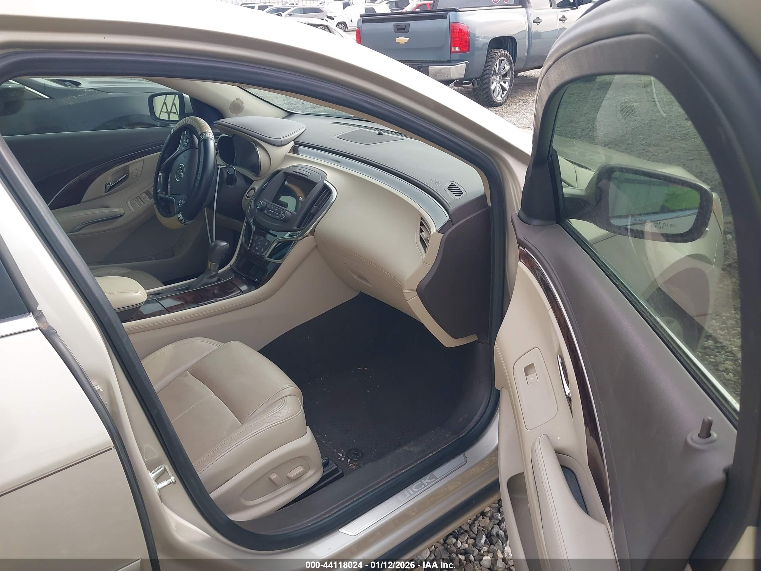 BUICK LACROSSE image 5