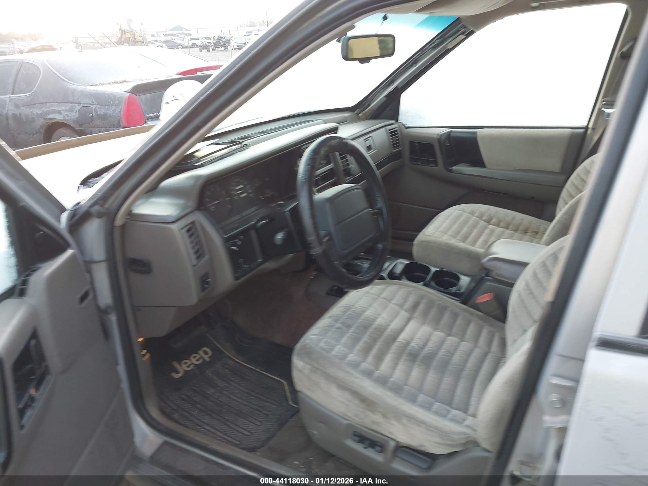 JEEP GRAND image 5