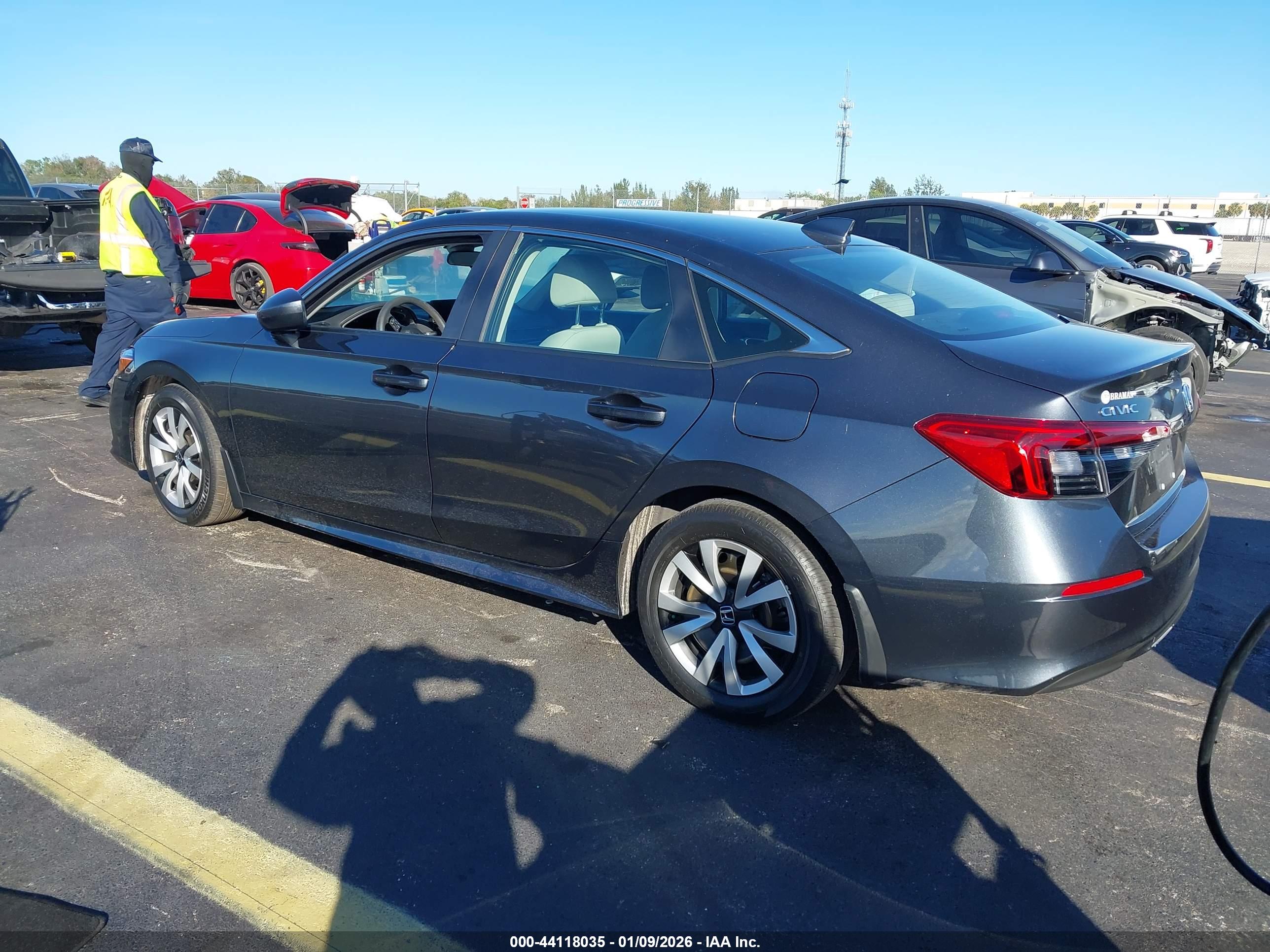 HONDA CIVIC image 3