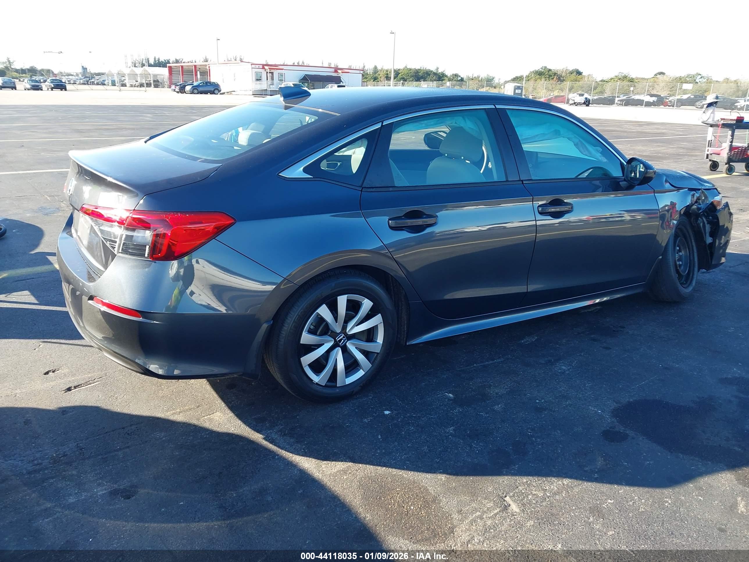 HONDA CIVIC image 4