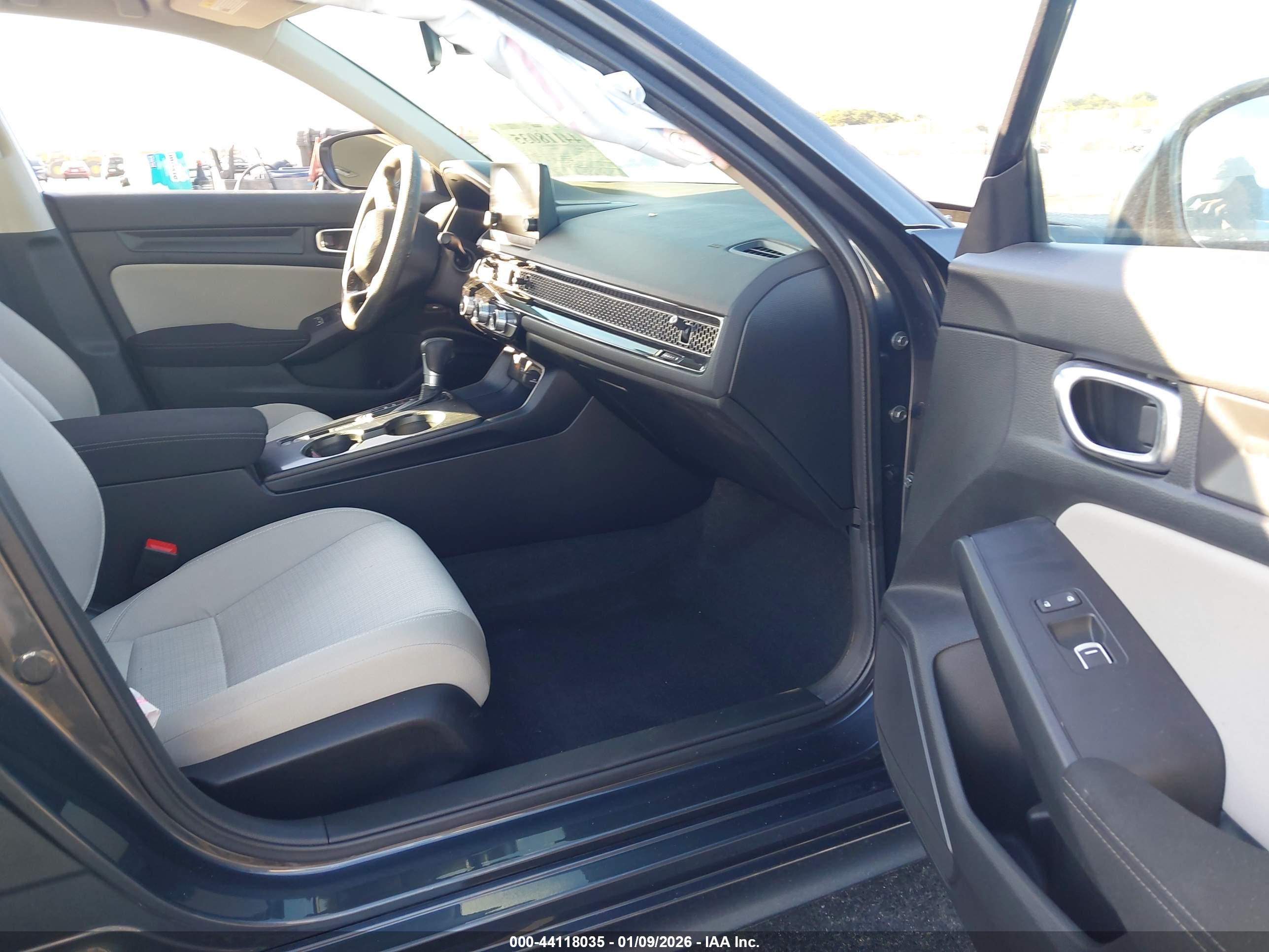 HONDA CIVIC image 5