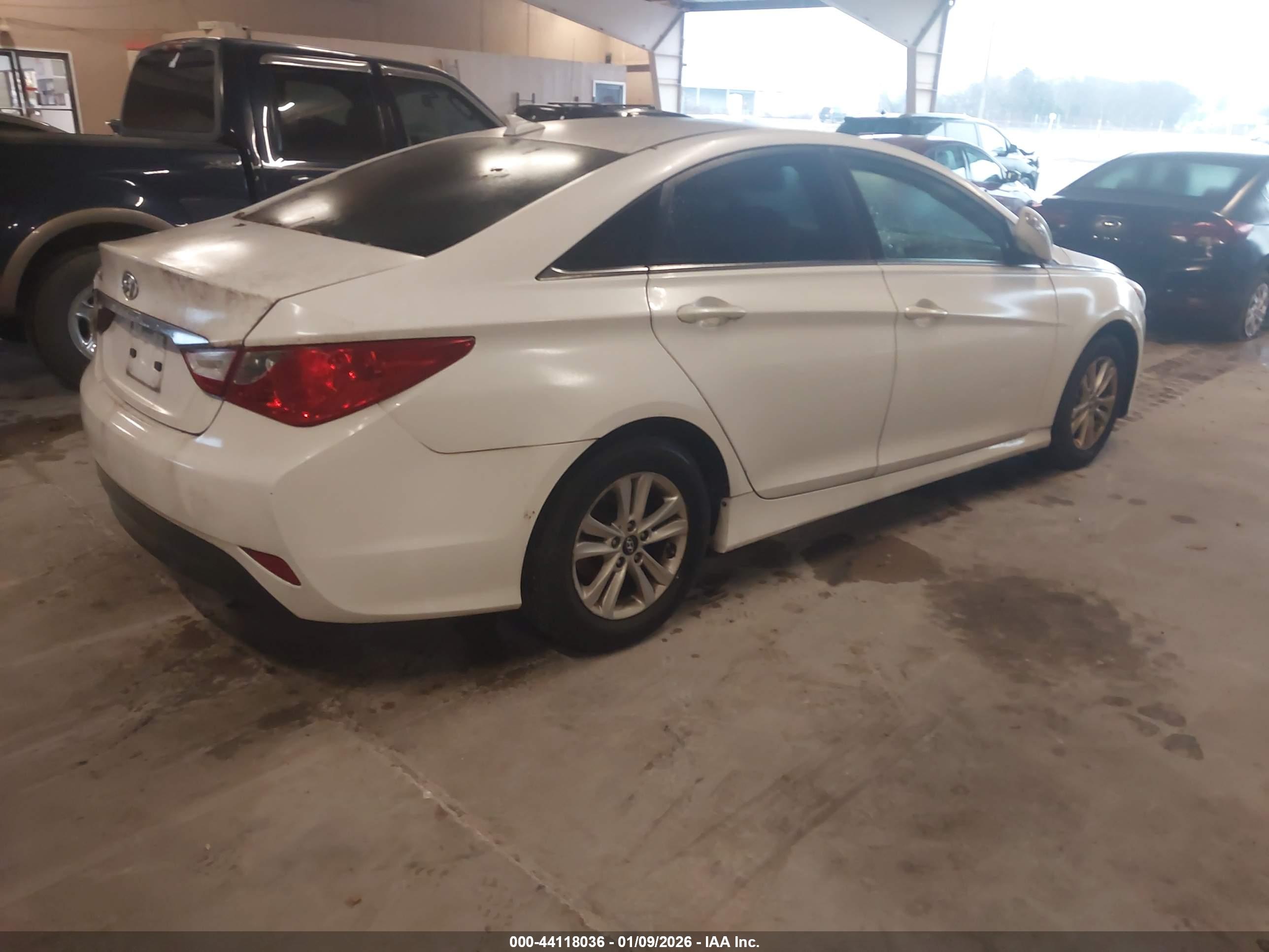 HYUNDAI SONATA image 4
