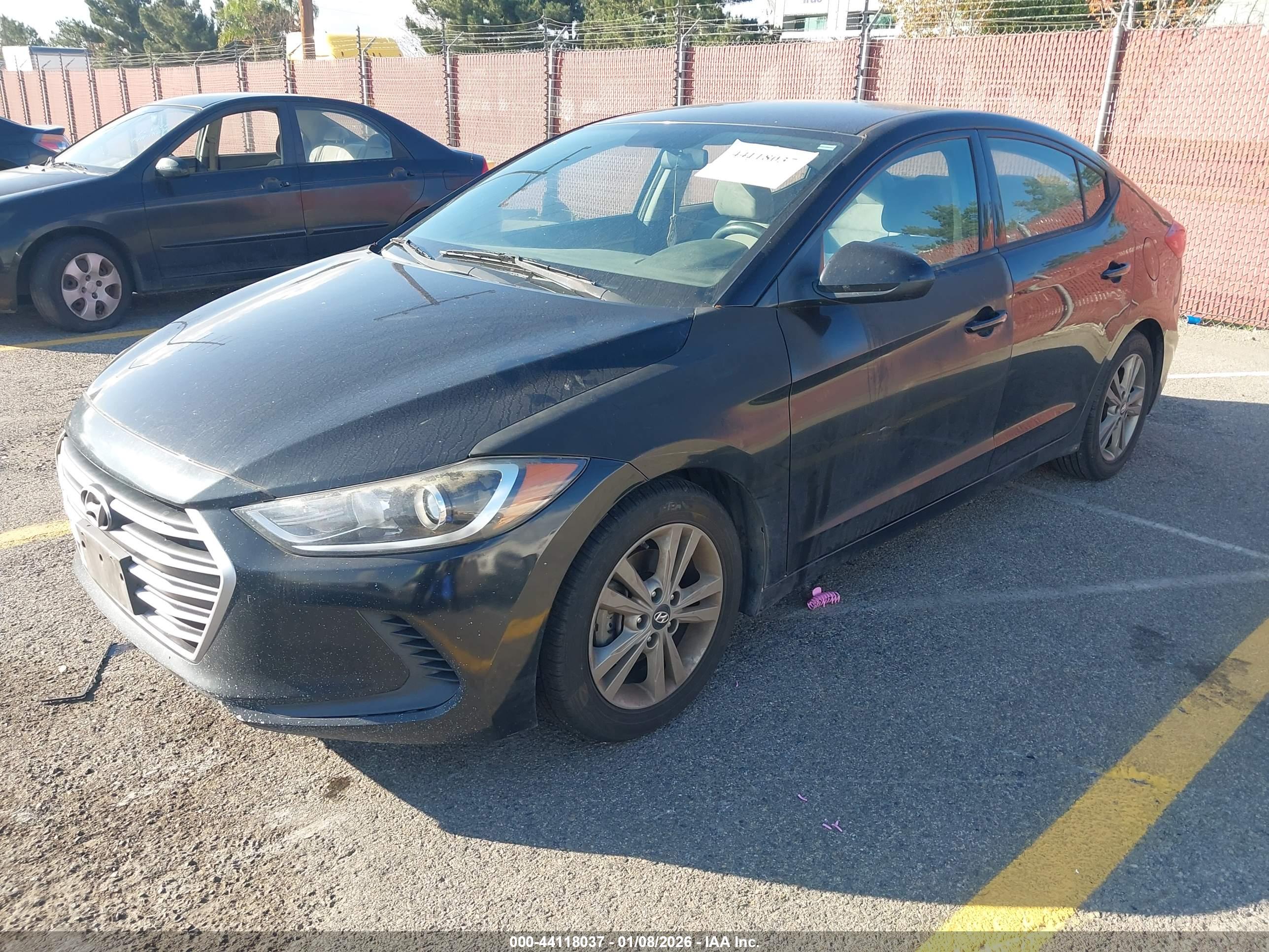 HYUNDAI ELANTRA image 2