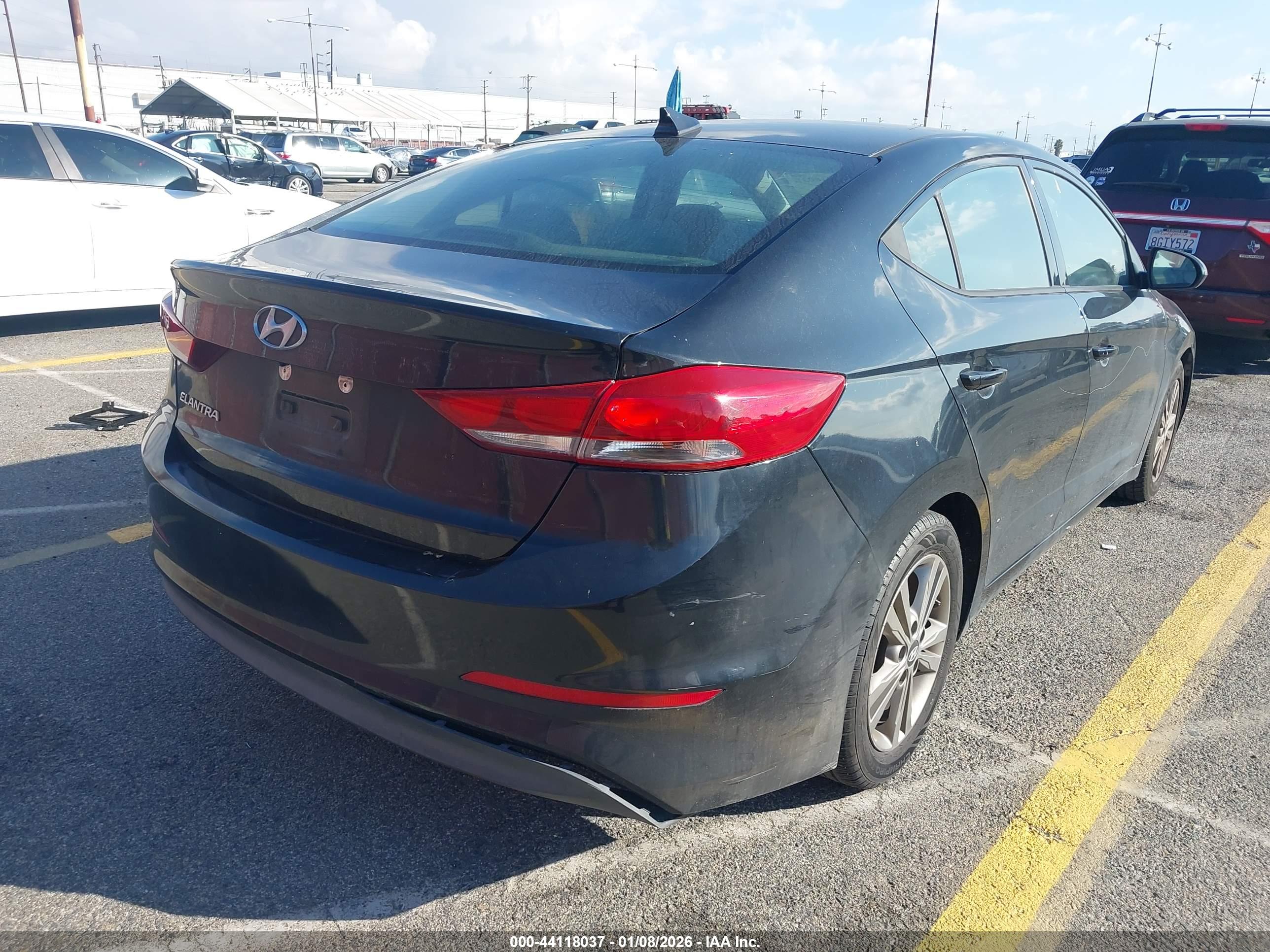 HYUNDAI ELANTRA image 6