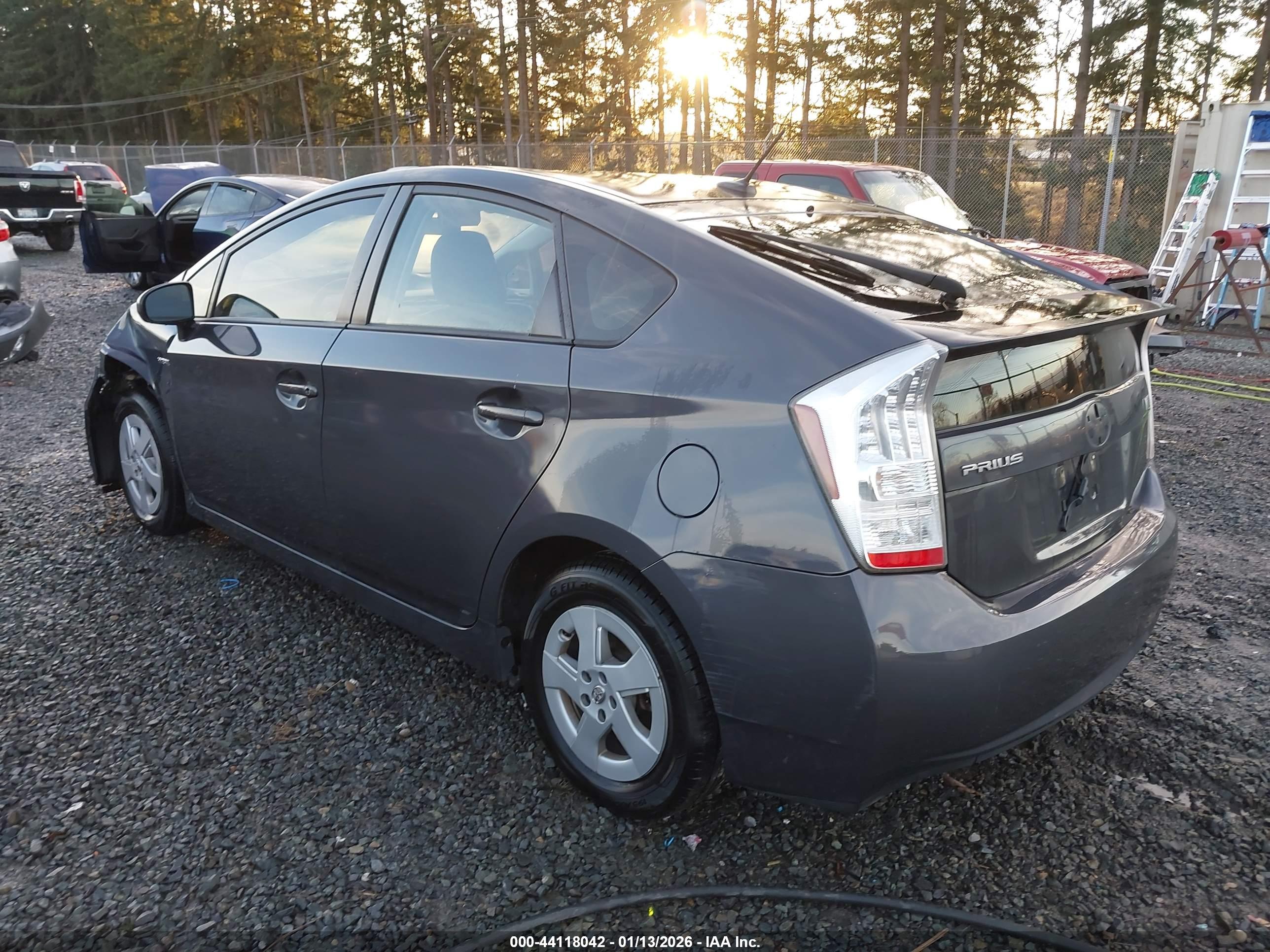 TOYOTA PRIUS image 3