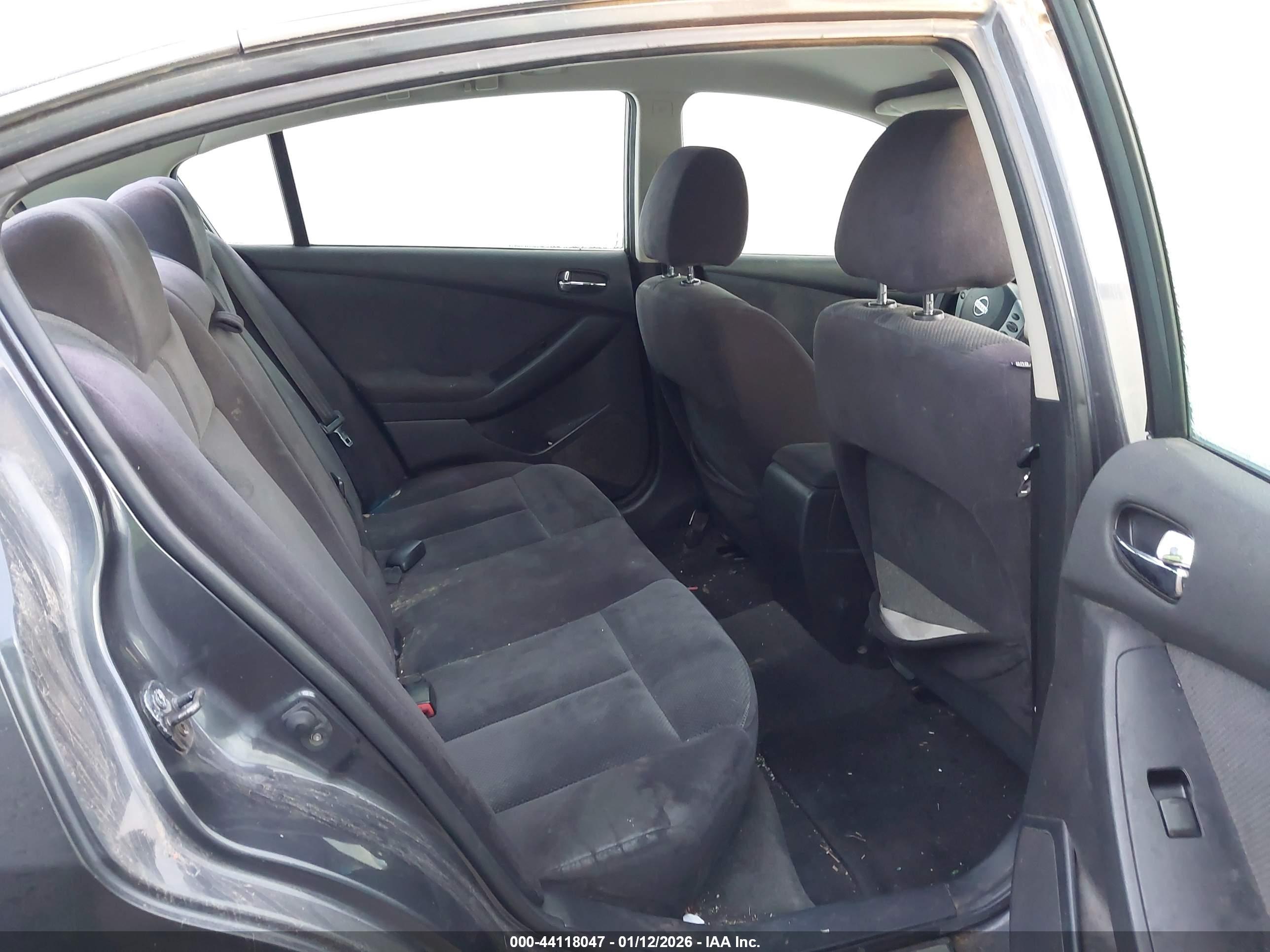 NISSAN ALTIMA image 8