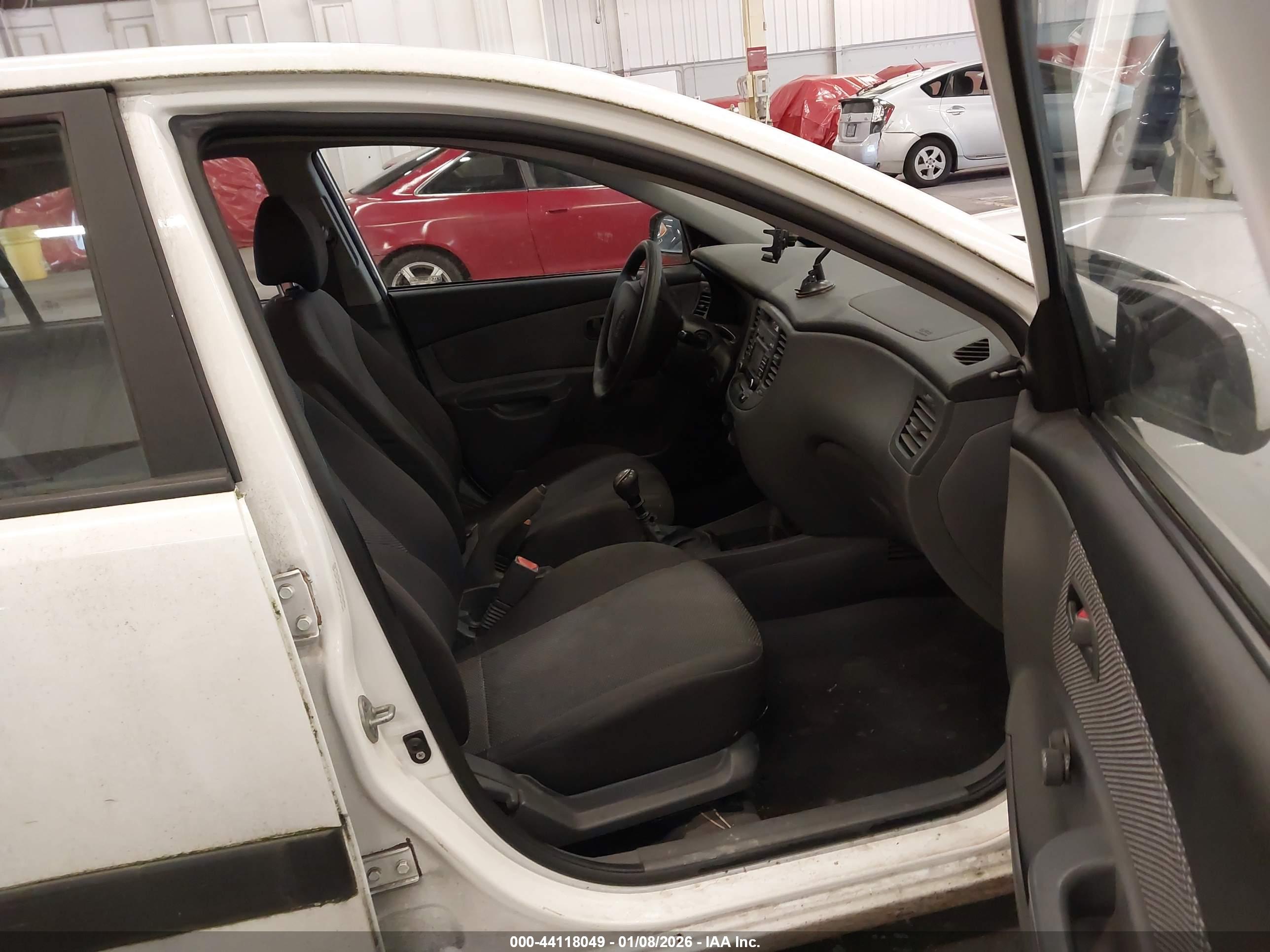 KIA RIO image 5