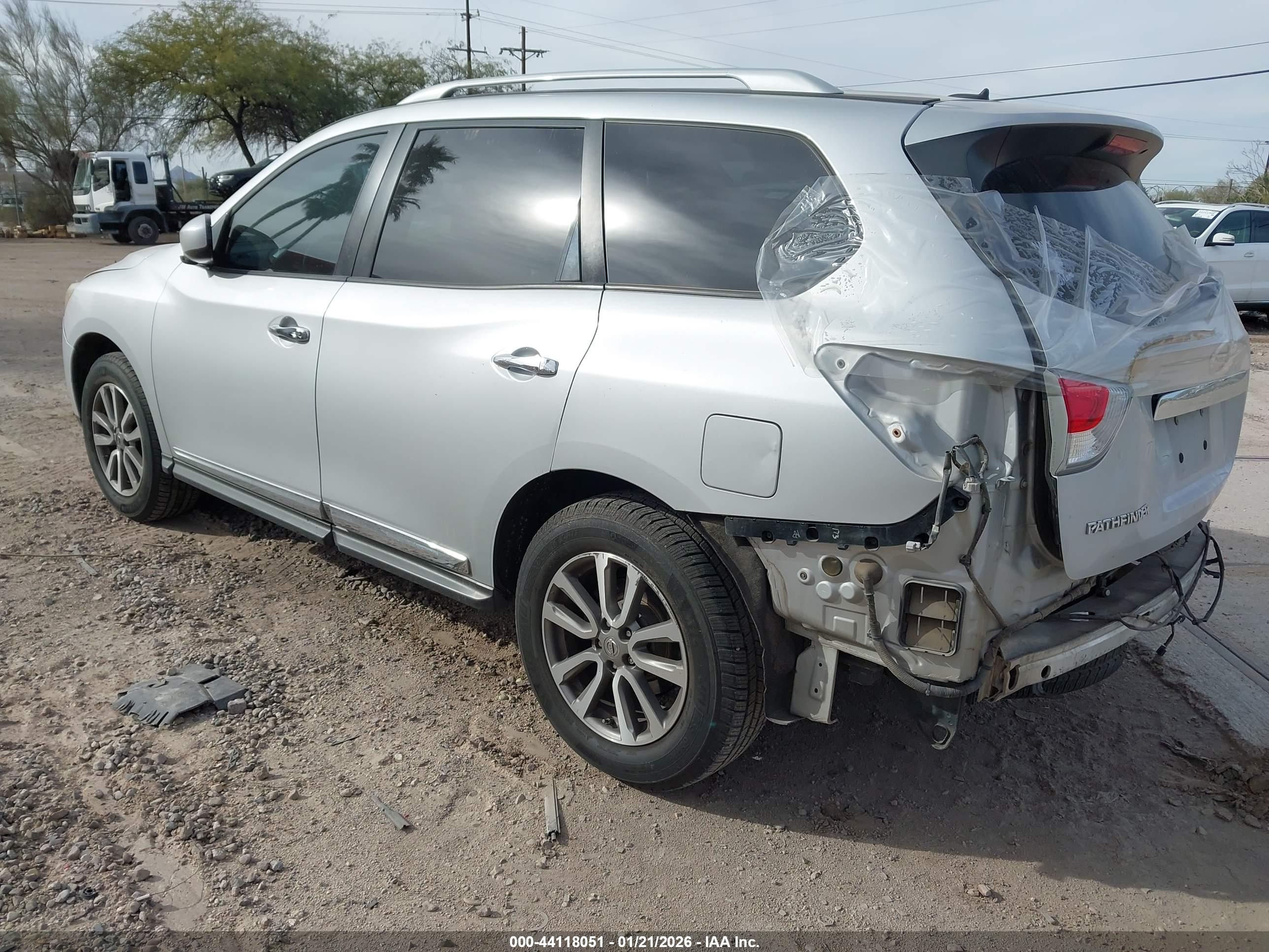 NISSAN PATHFINDER image 3