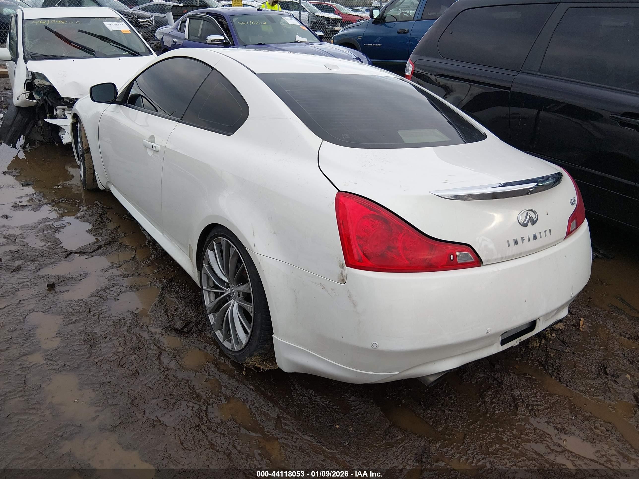 INFINITI G37 image 3