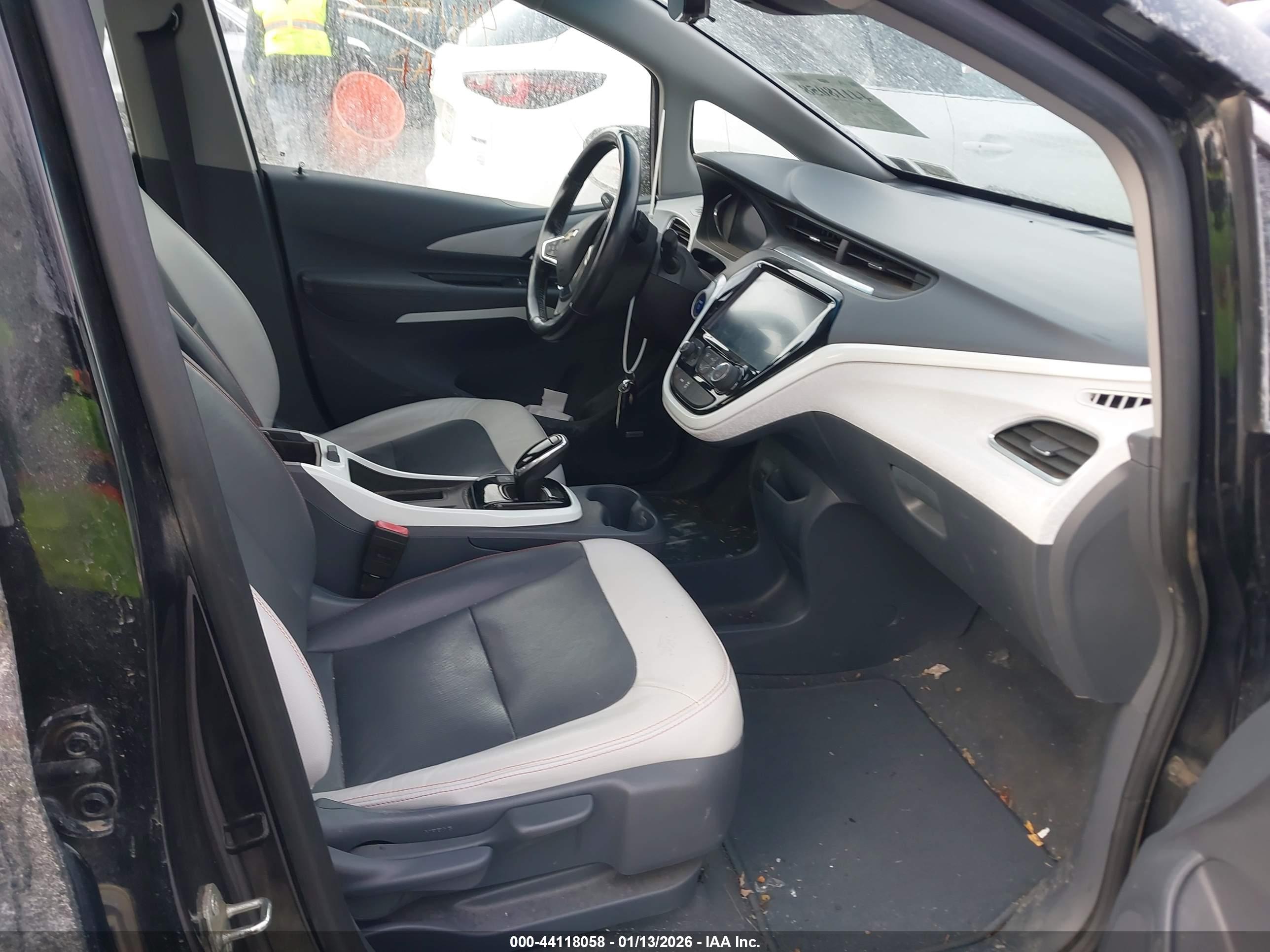 CHEVROLET BOLT image 5