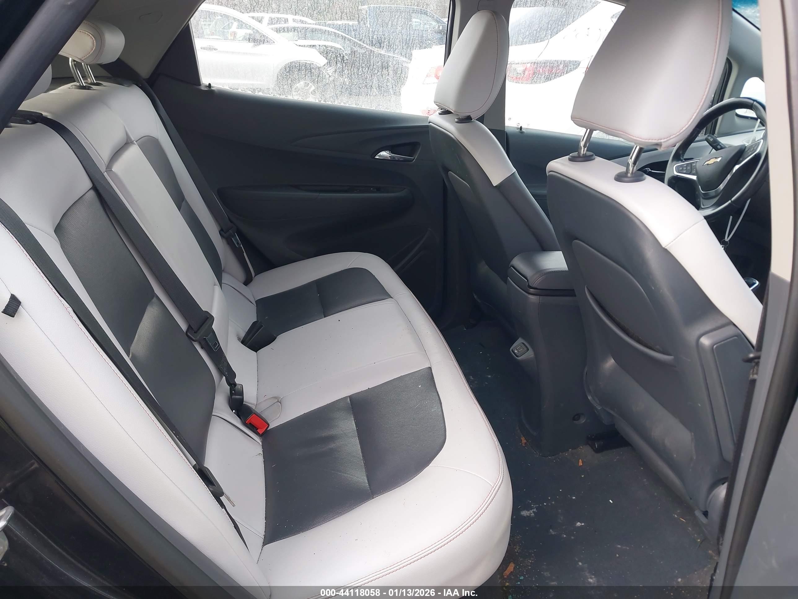 CHEVROLET BOLT image 8