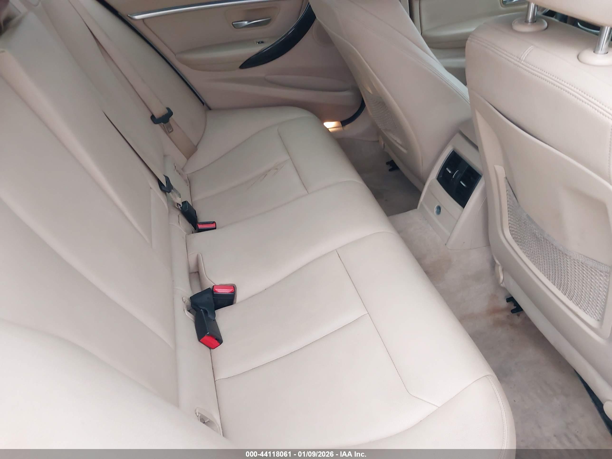 BMW 328I image 8
