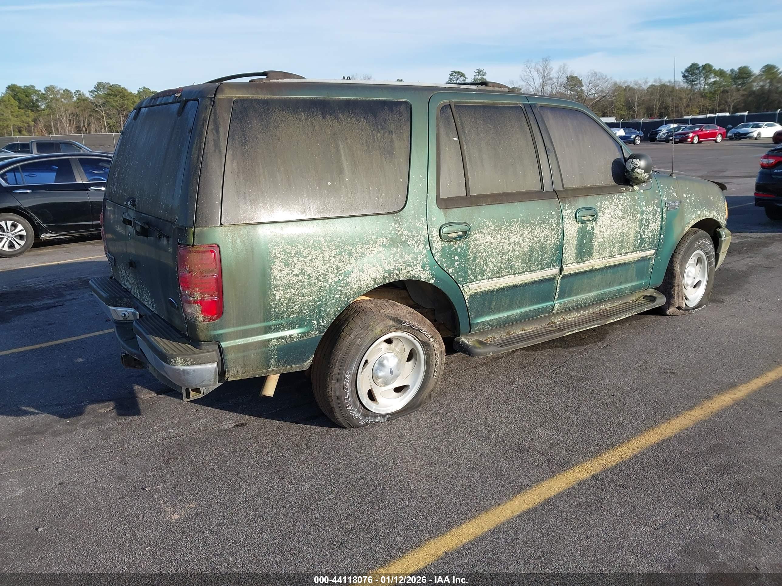 FORD EXPEDITION image 4