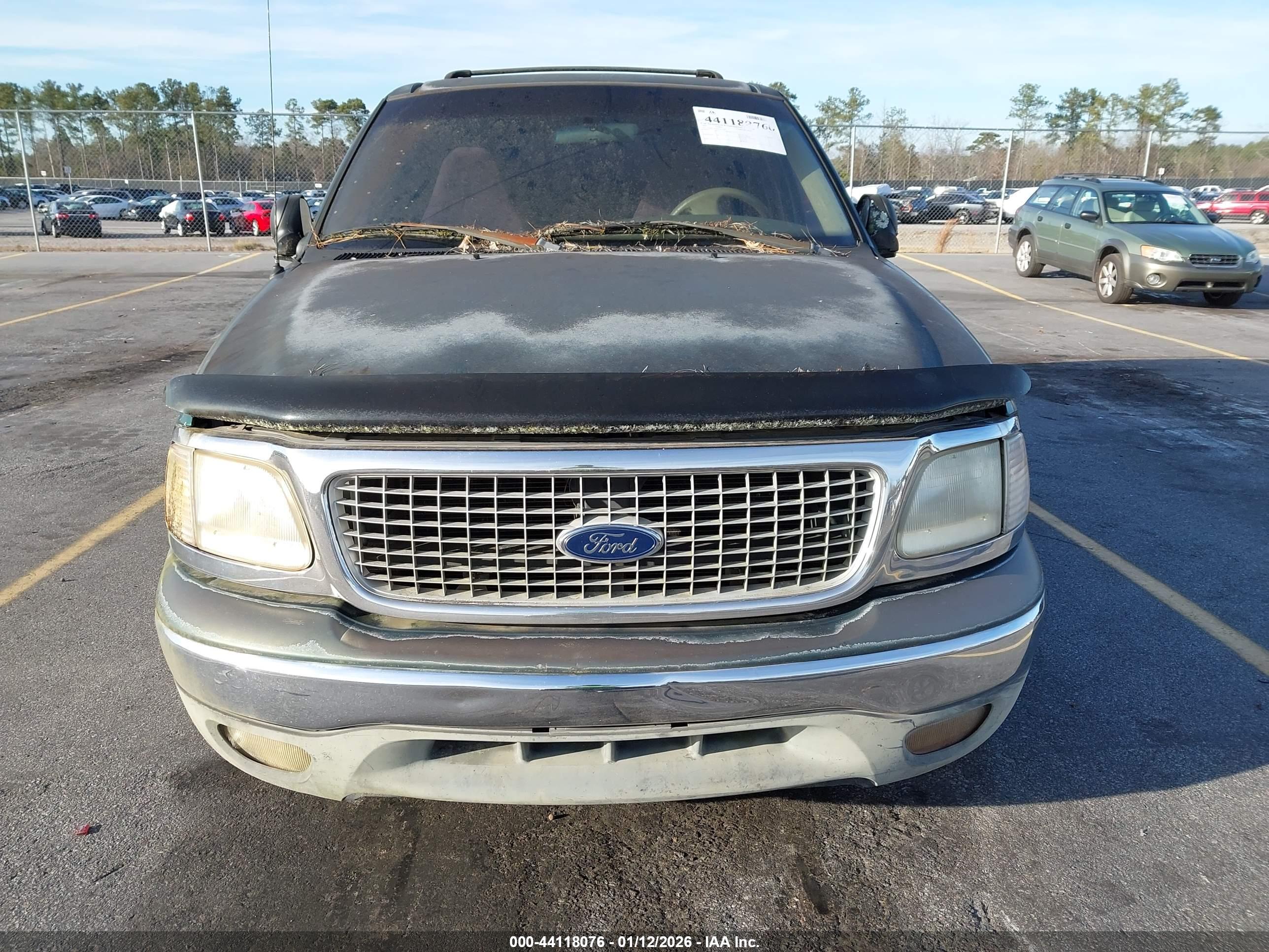 FORD EXPEDITION image 6