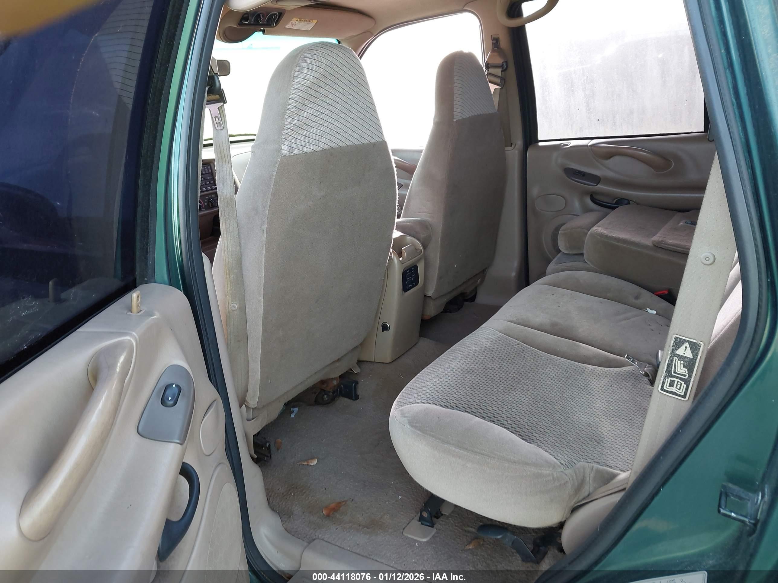 FORD EXPEDITION image 8