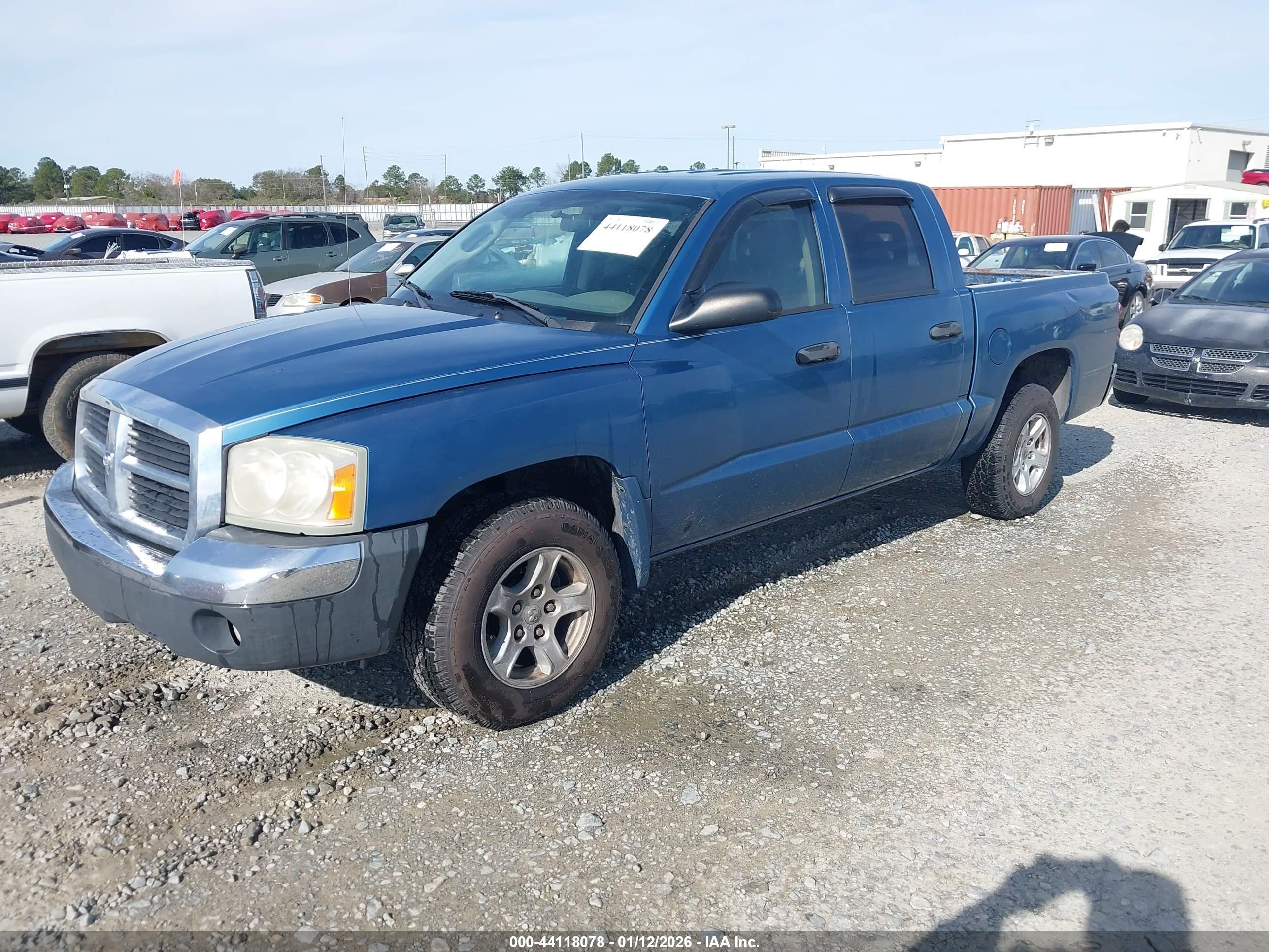 DODGE DAKOTA image 2