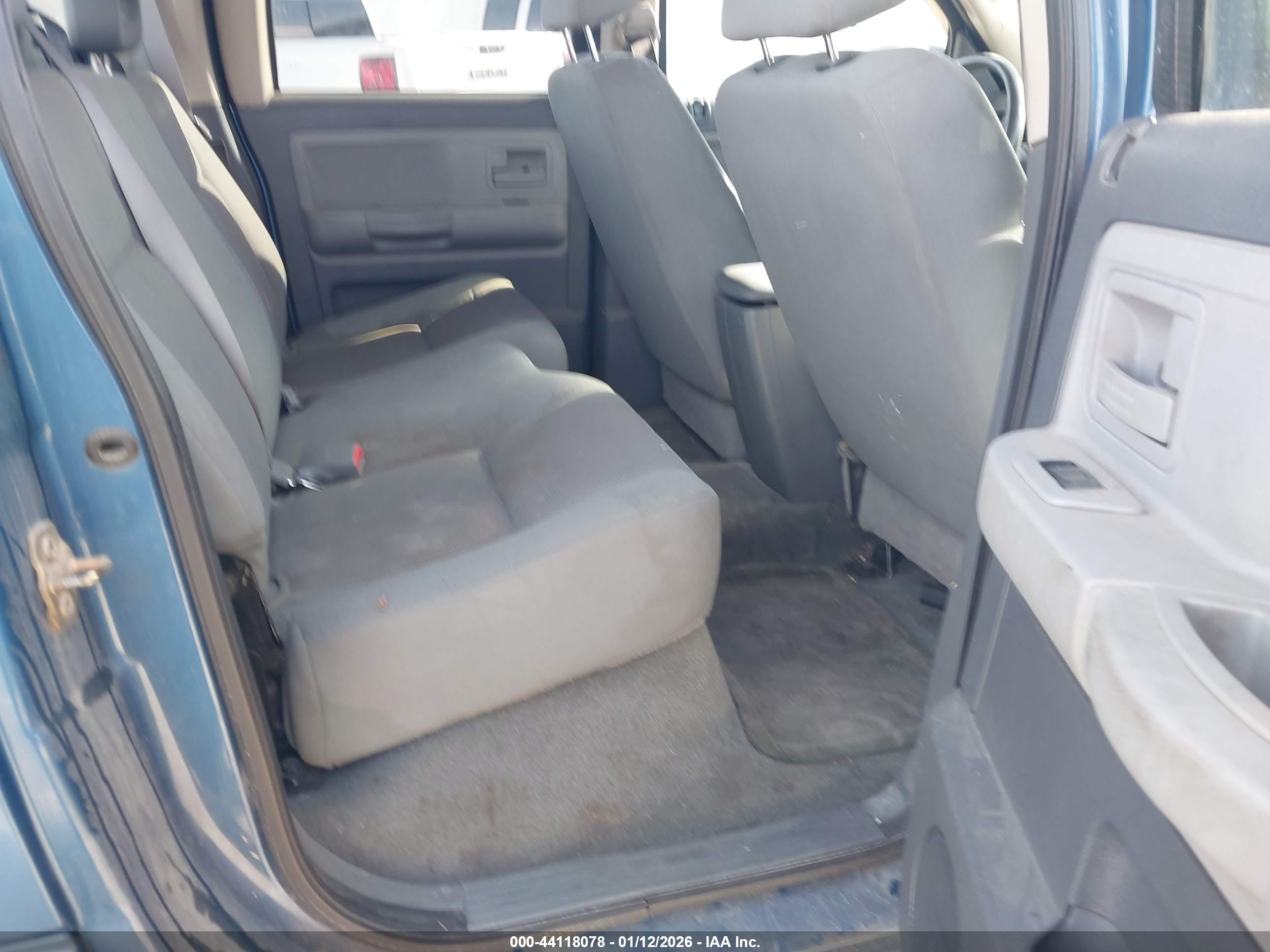DODGE DAKOTA image 8