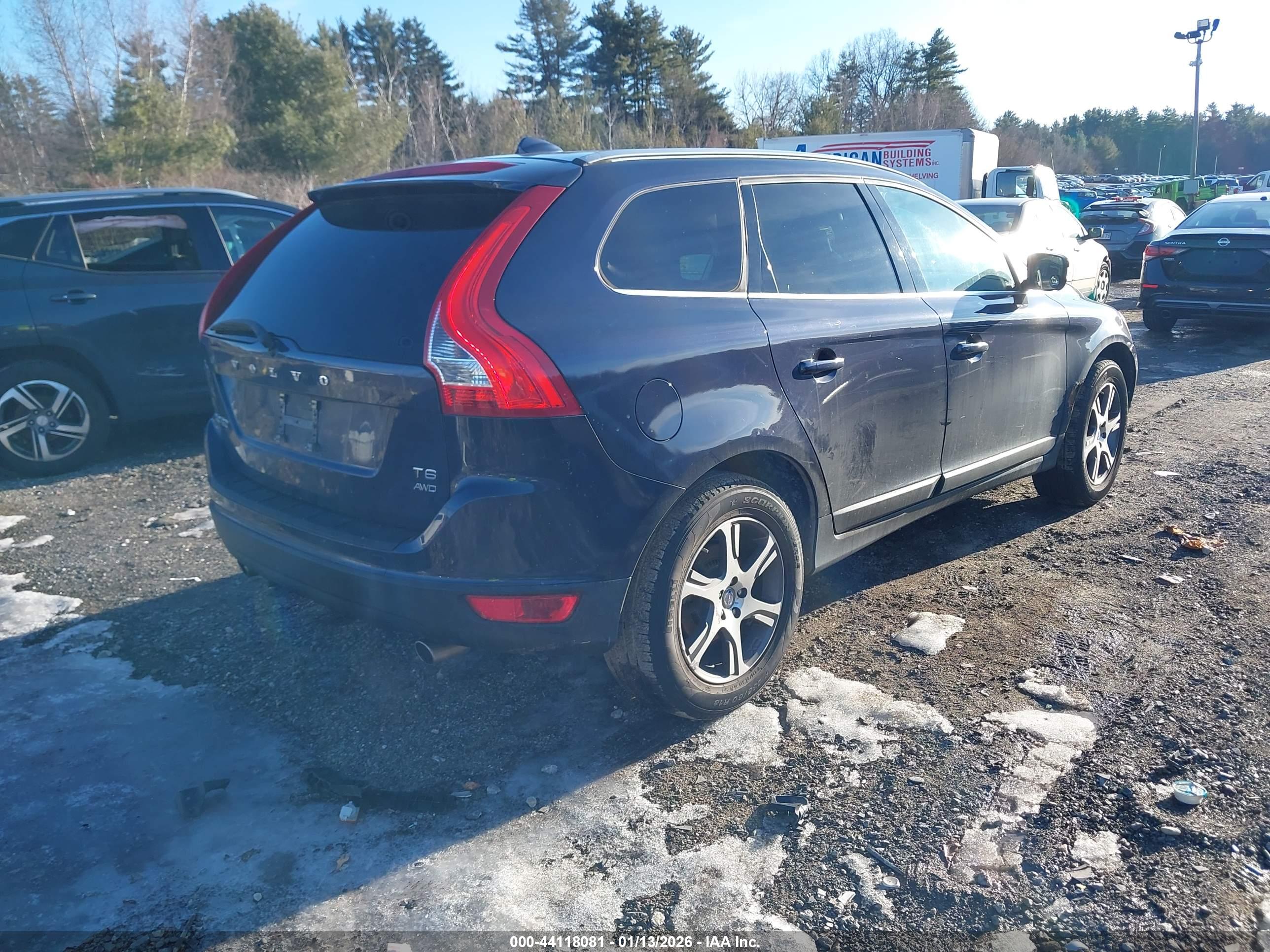 VOLVO XC60 image 4
