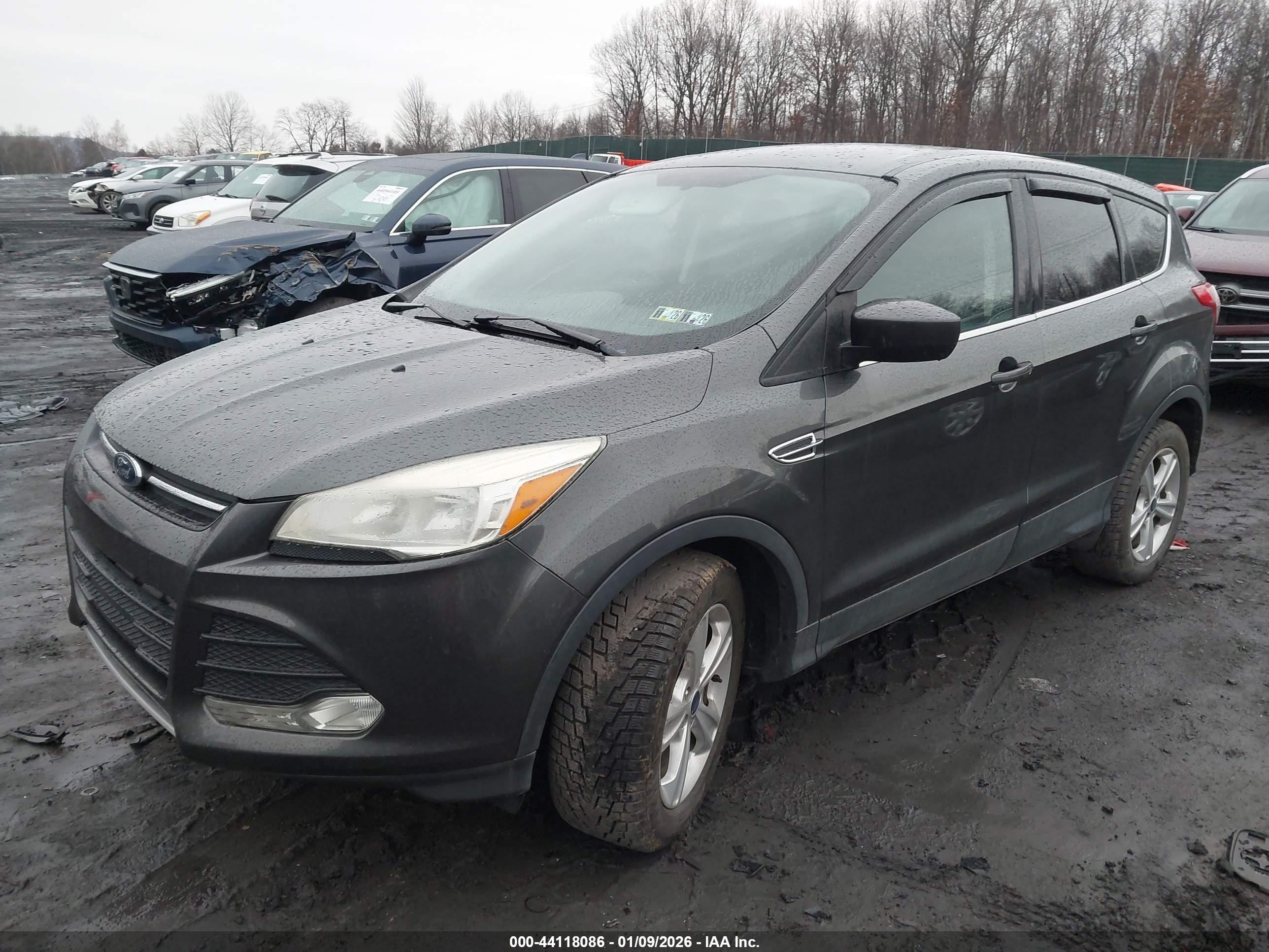 FORD ESCAPE image 2